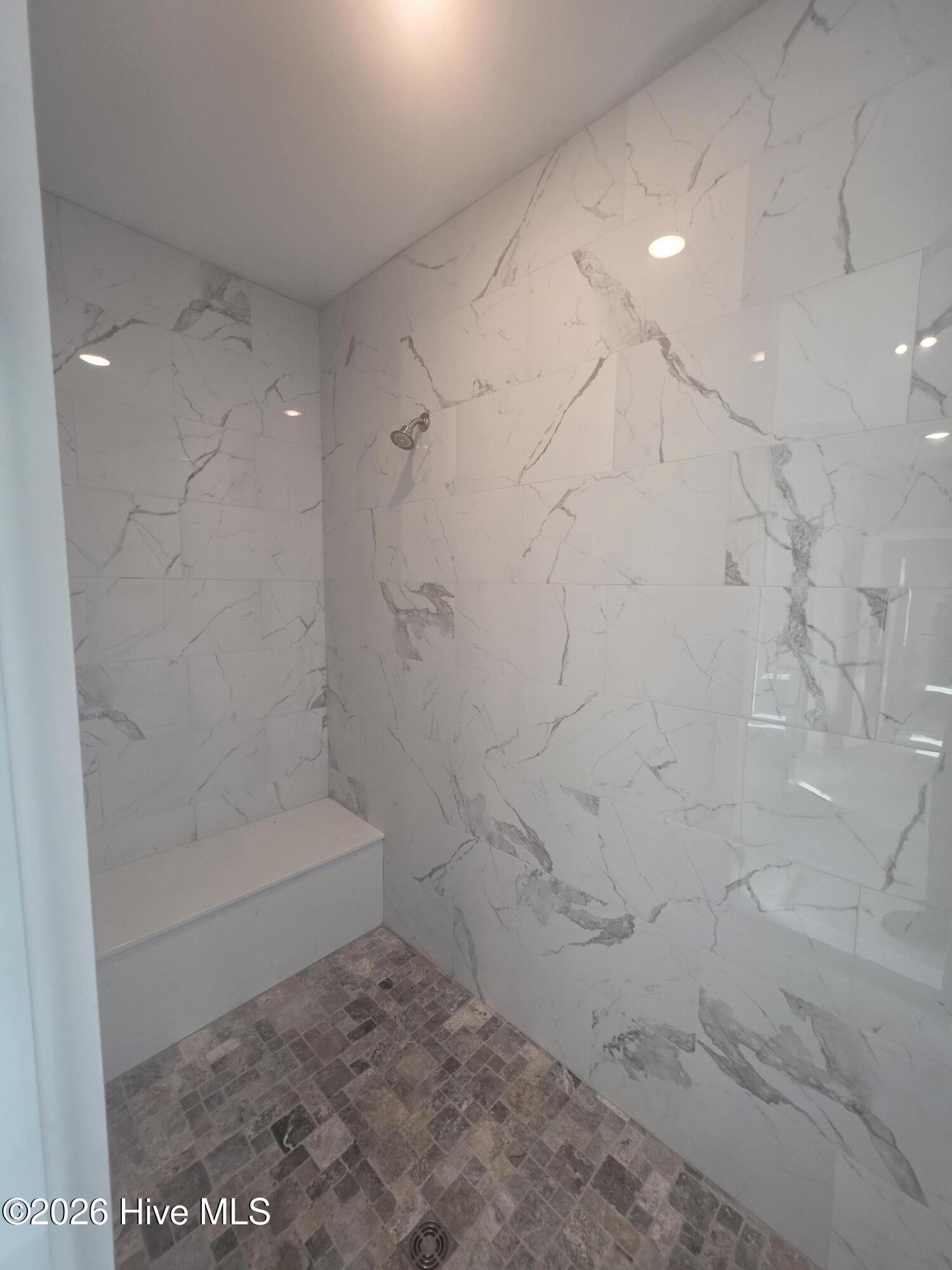 100530509 | Photo 14