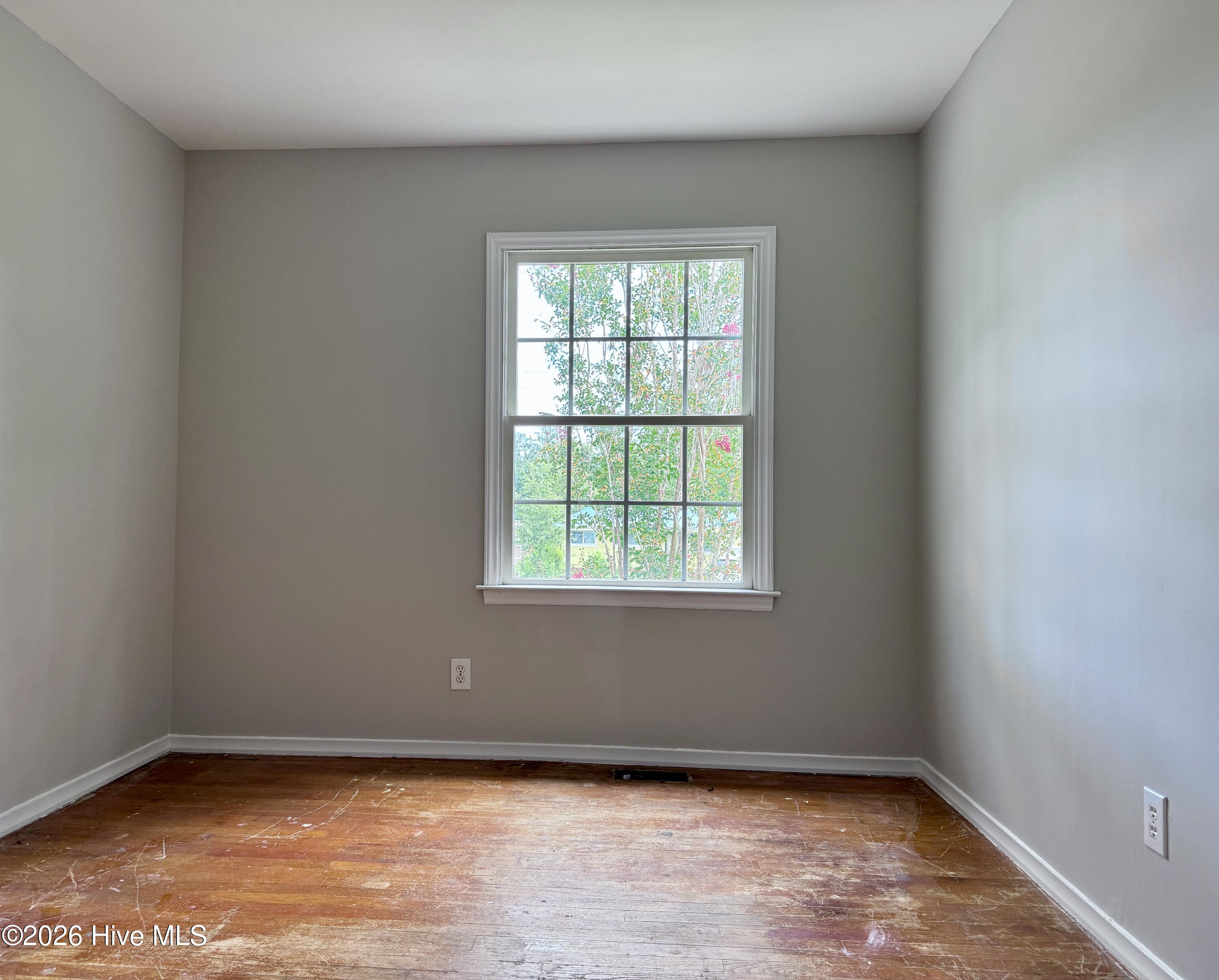 2831 Easy Street,Newport