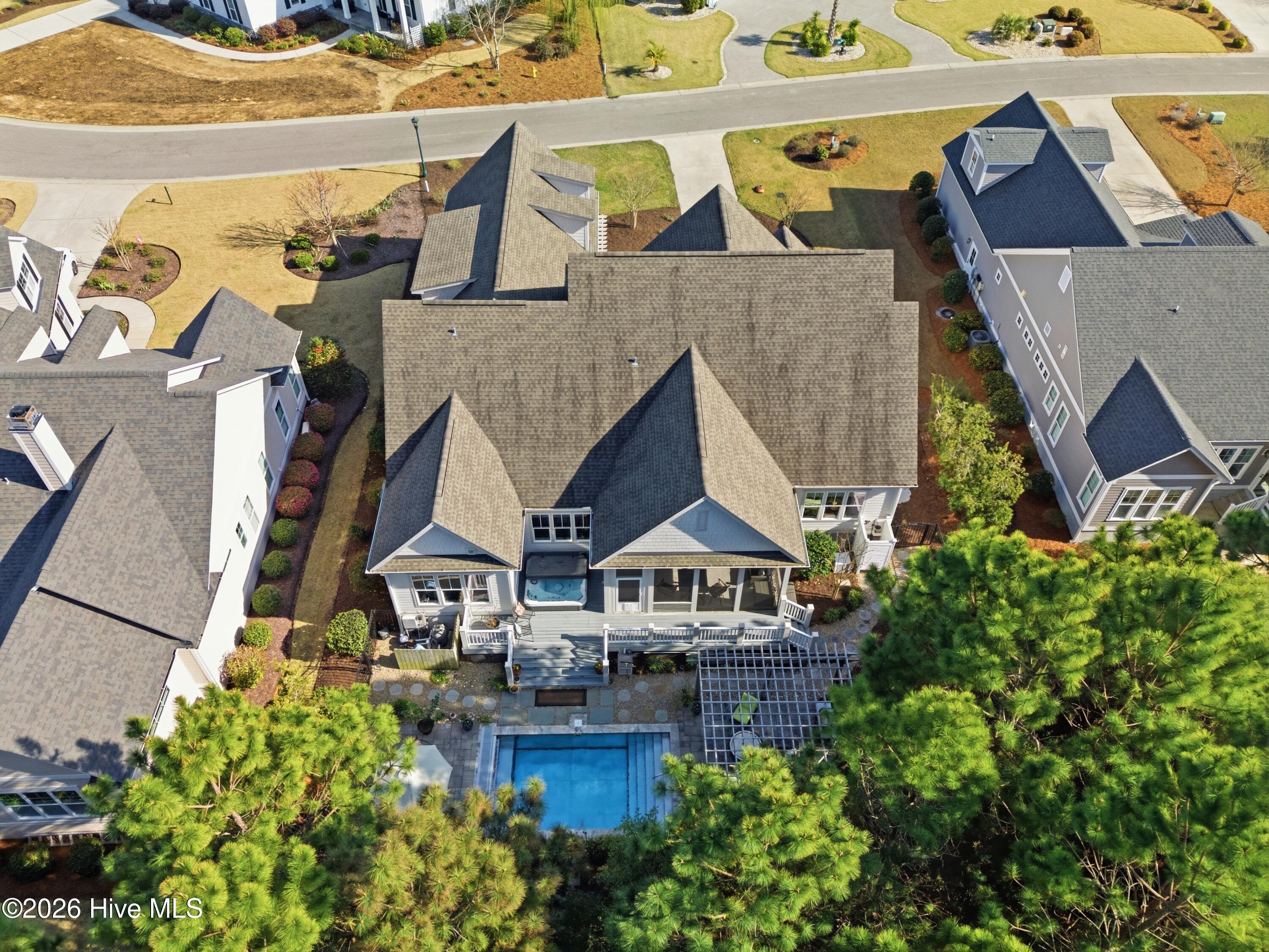 100560697 | Photo 68