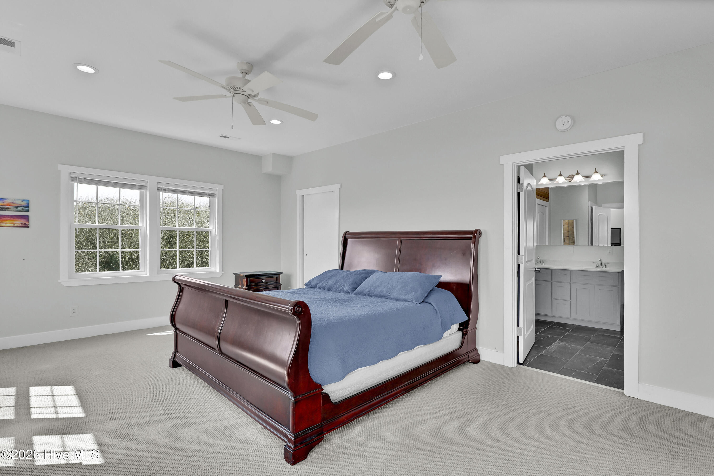 100551394 | Photo 24