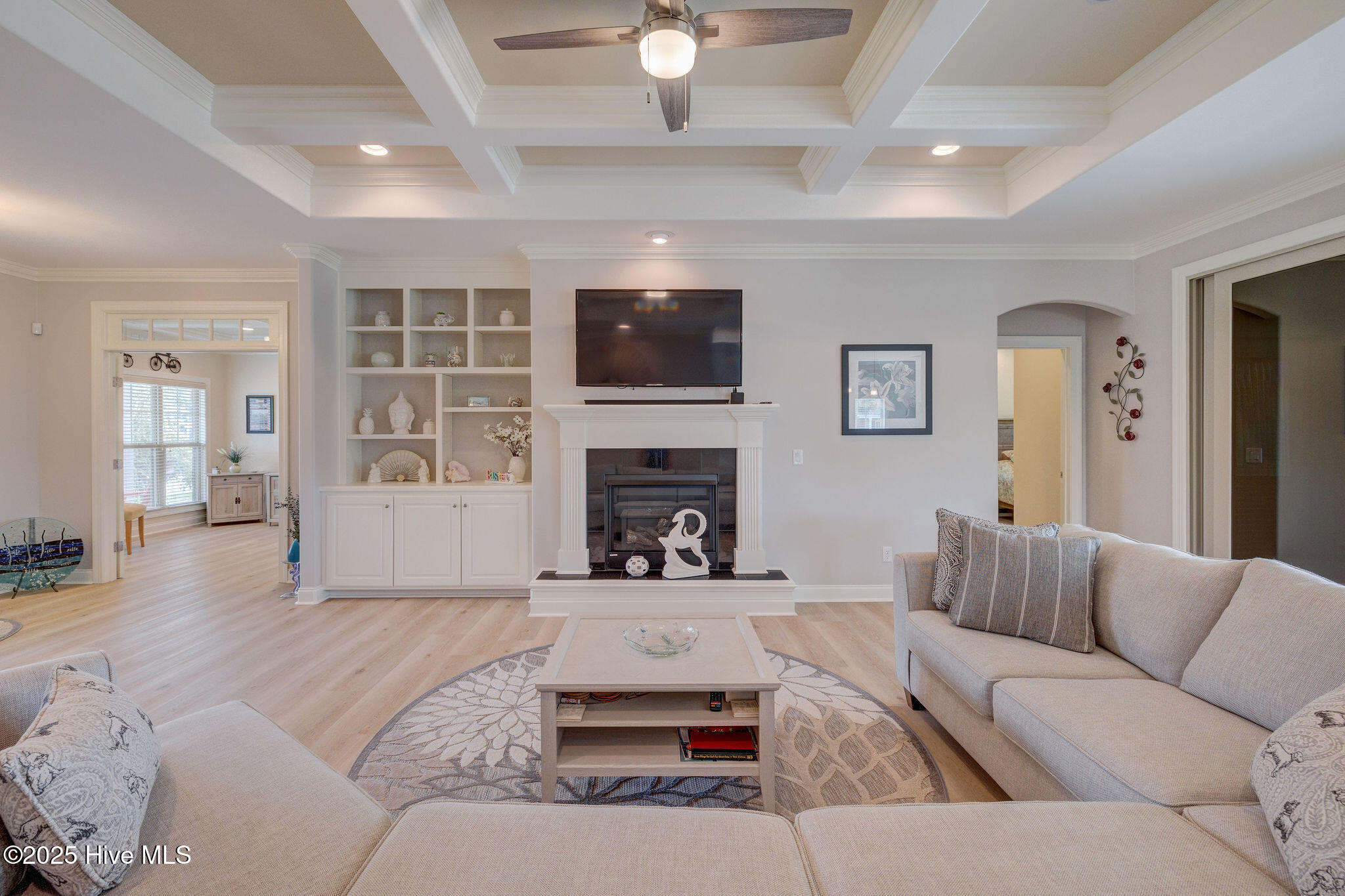 100549436 | Photo 15