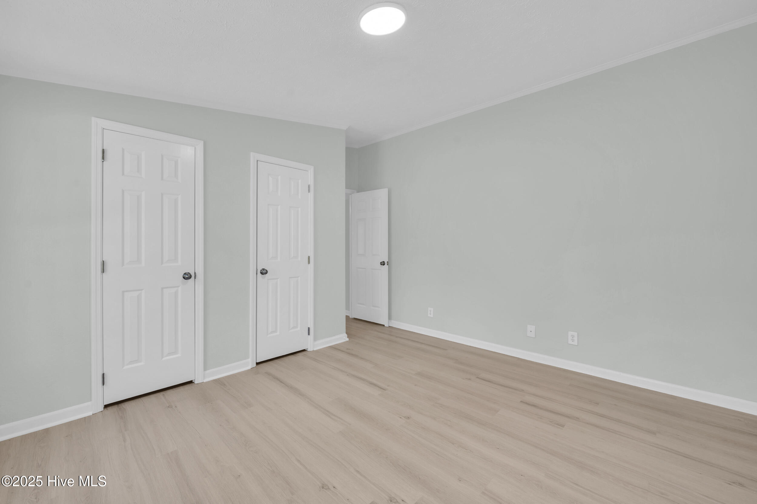 100537277 | Photo 22