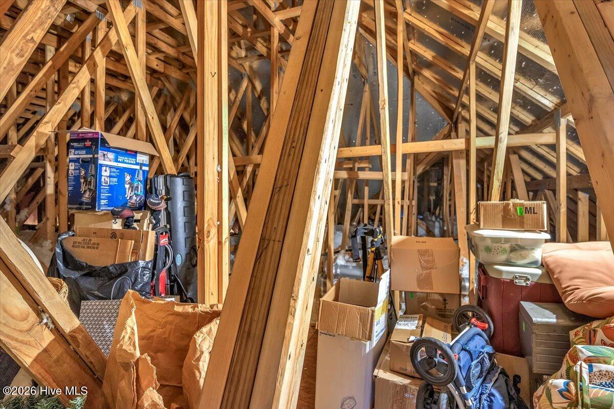 100556407 | Photo 57