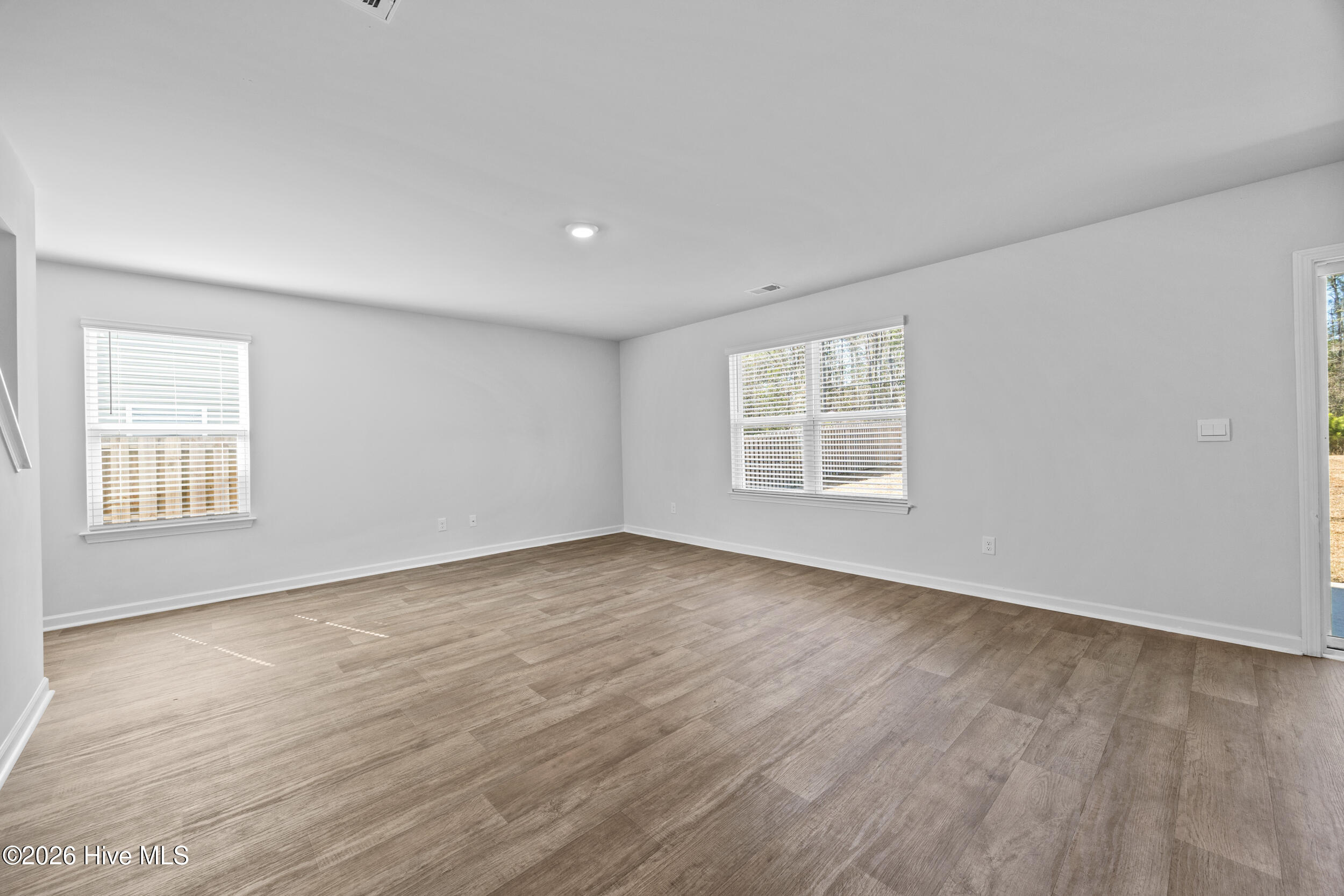 100556435 | Photo 16