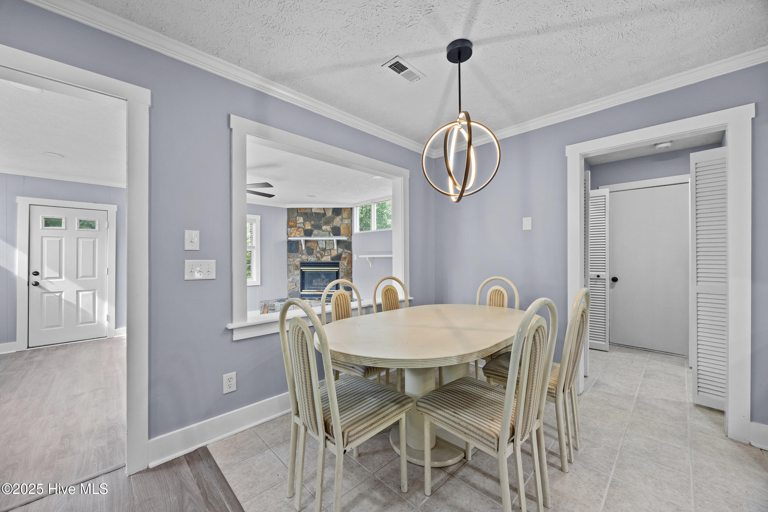 100521133 | Photo 17