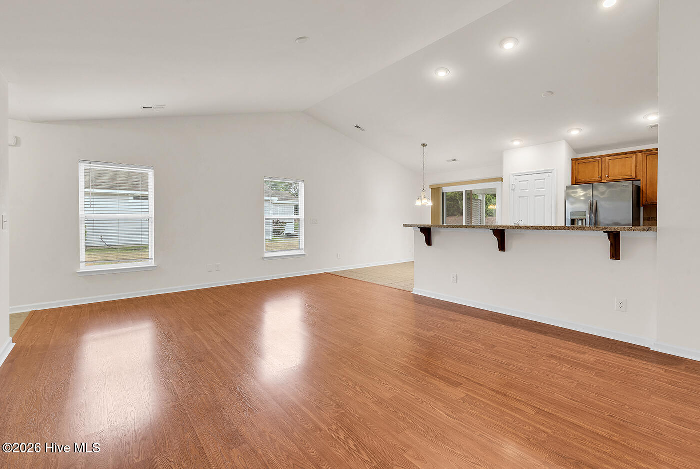 100554888 | Photo 10