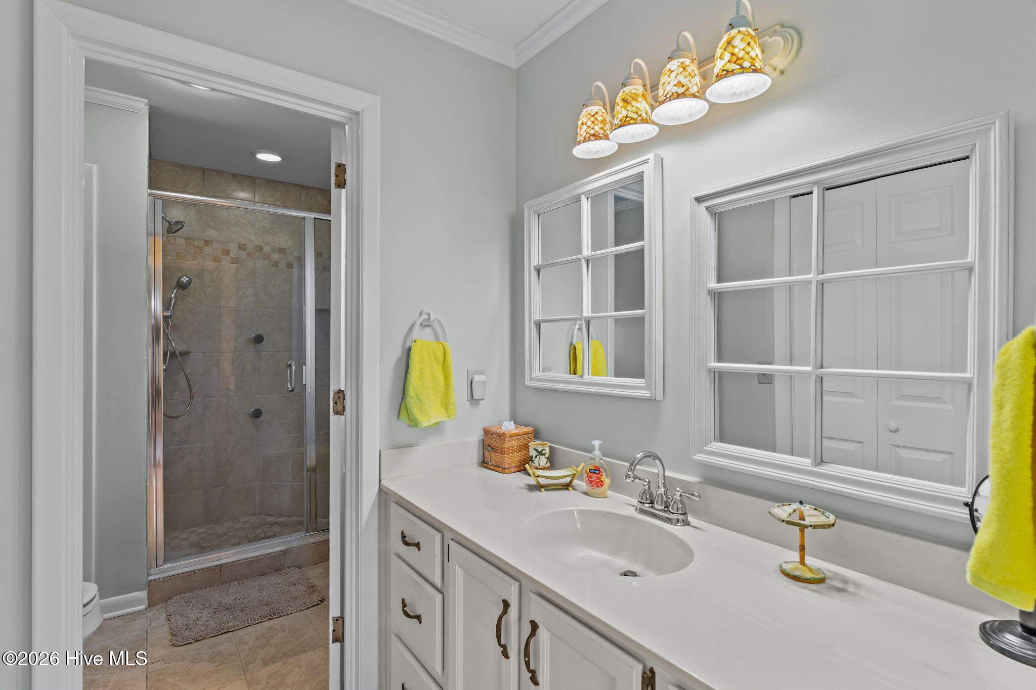 100553144 | Photo 45