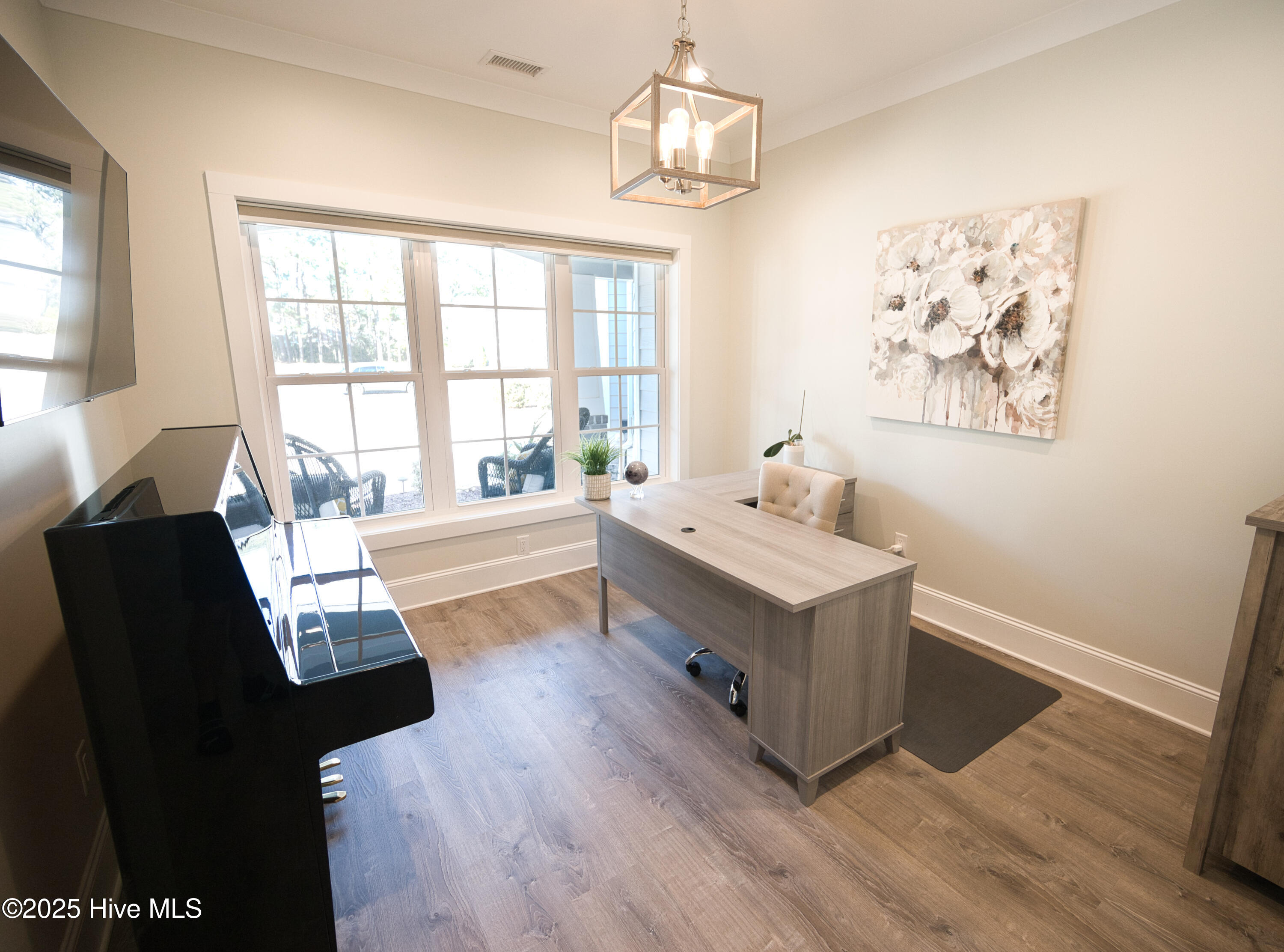 100546521 | Photo 54