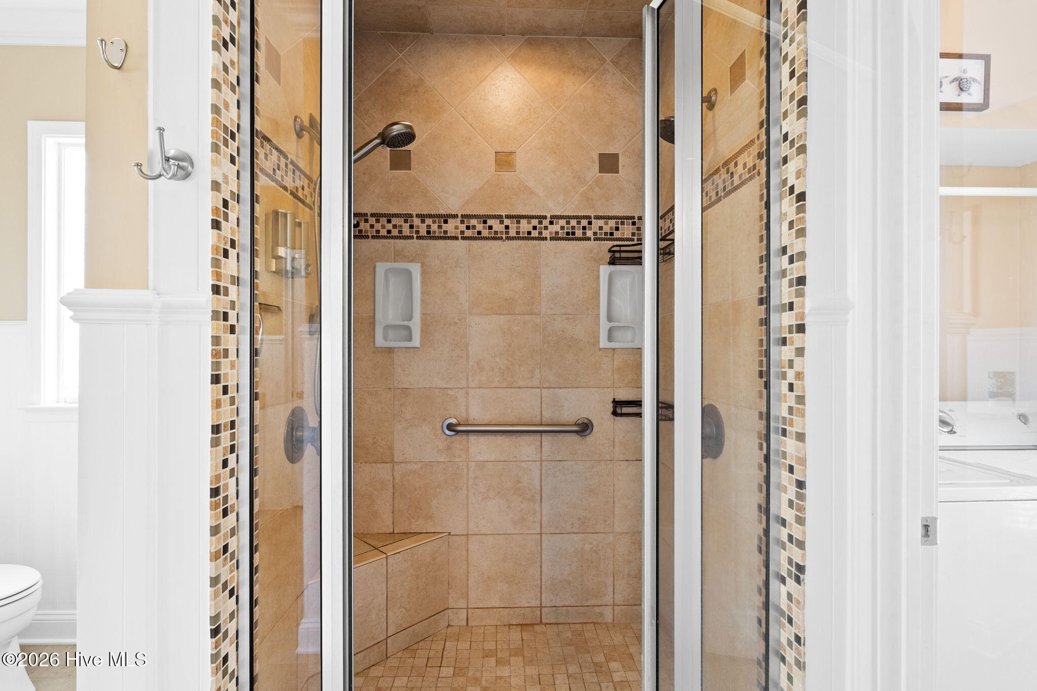 100566344 | Photo 52