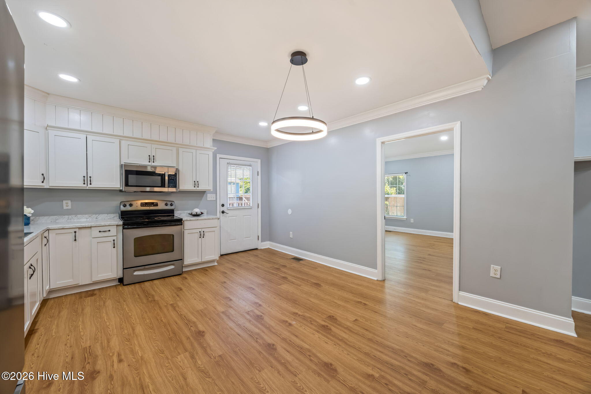 27-web-or-mls-1917 Haynie Drive-23