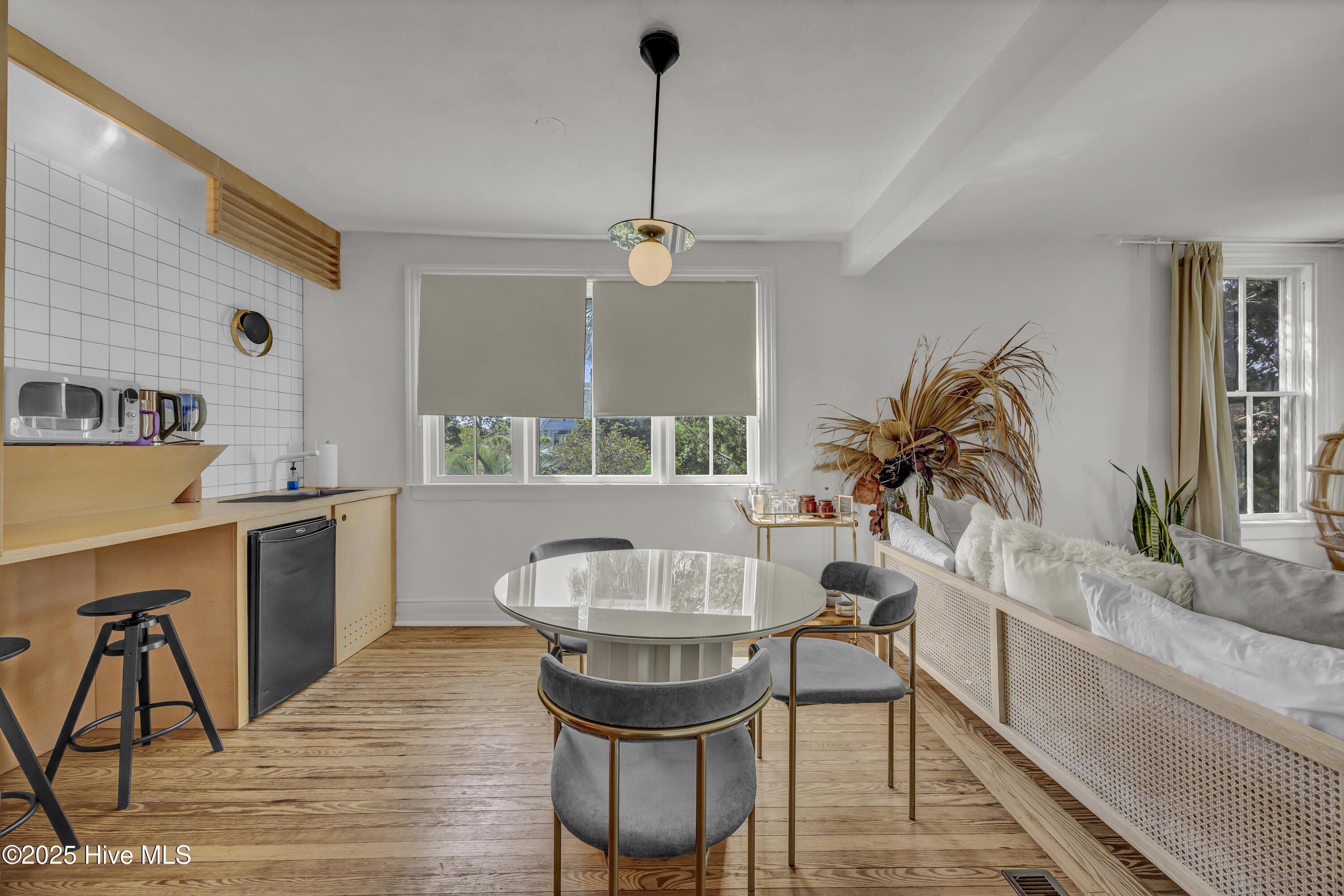 100531390 | Photo 35