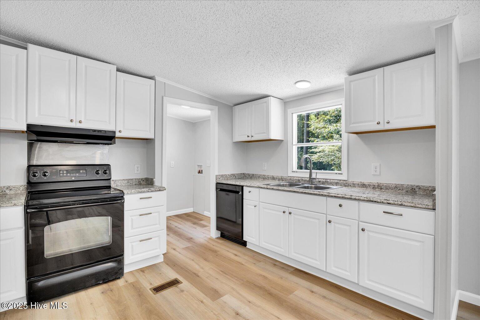 190 Bellhammon Forest Drive, Rocky Point, NC 28457 – photo 14: 29-IMG_0089