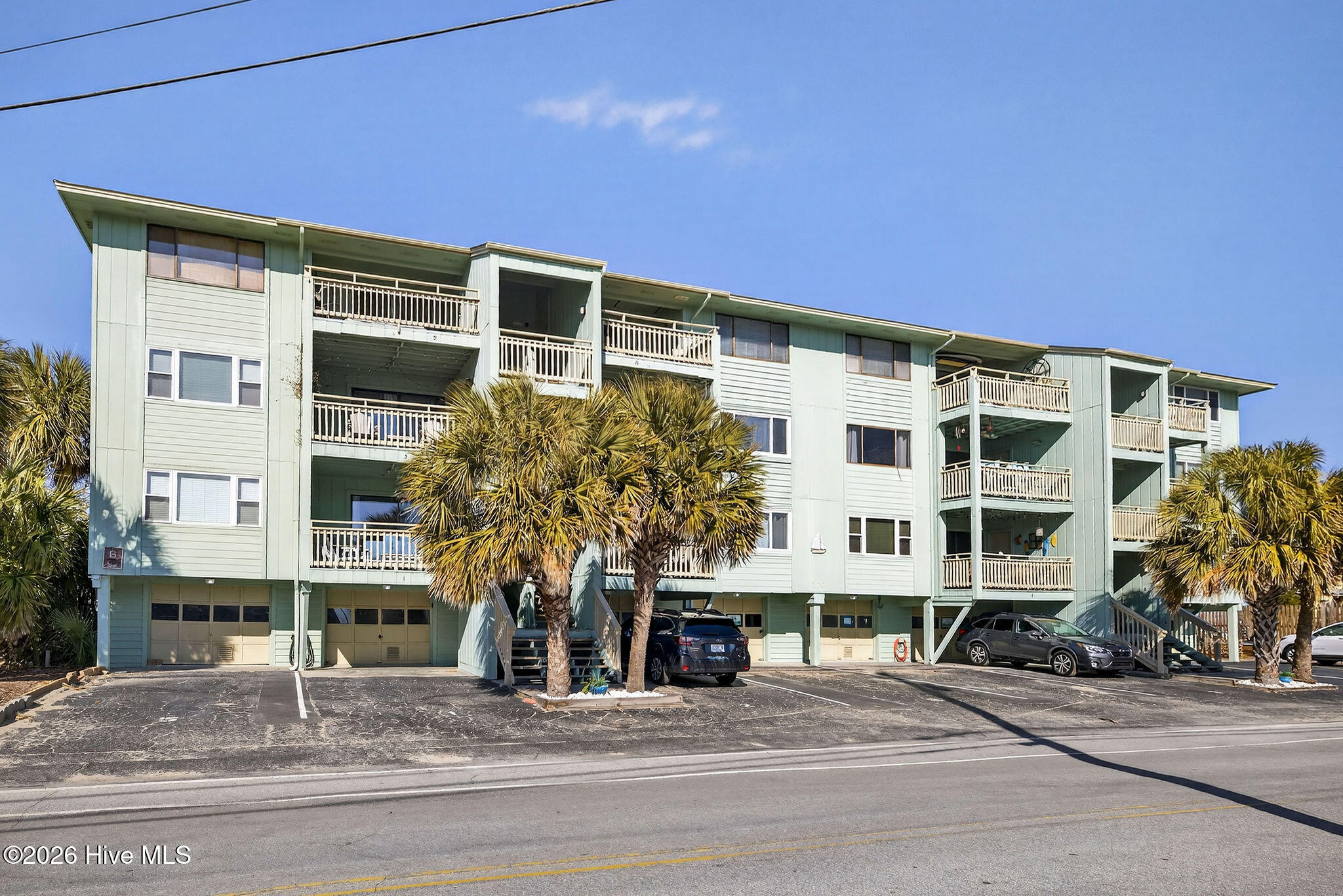 100554864 | Photo 32