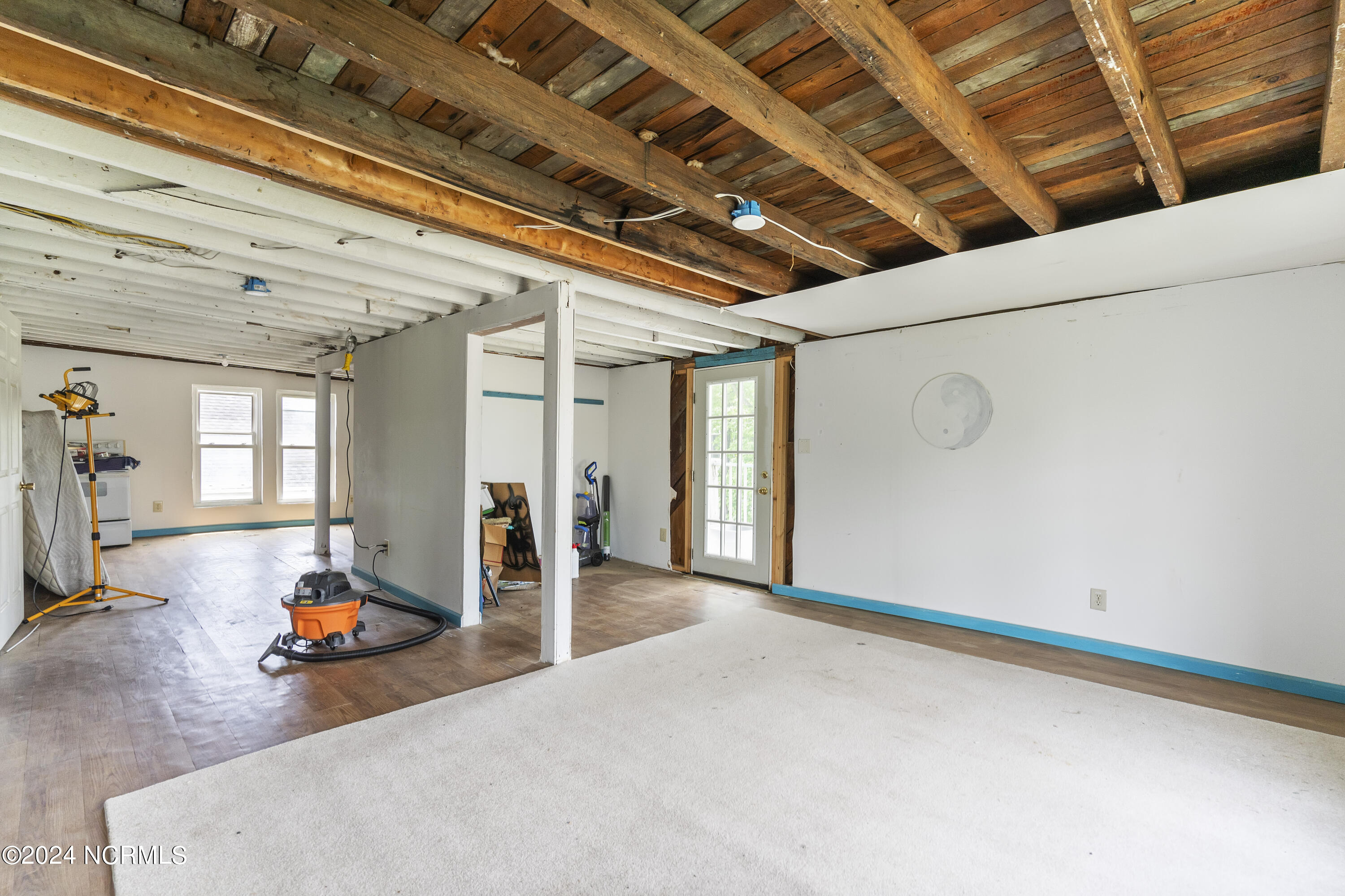 100488510 | Photo 34