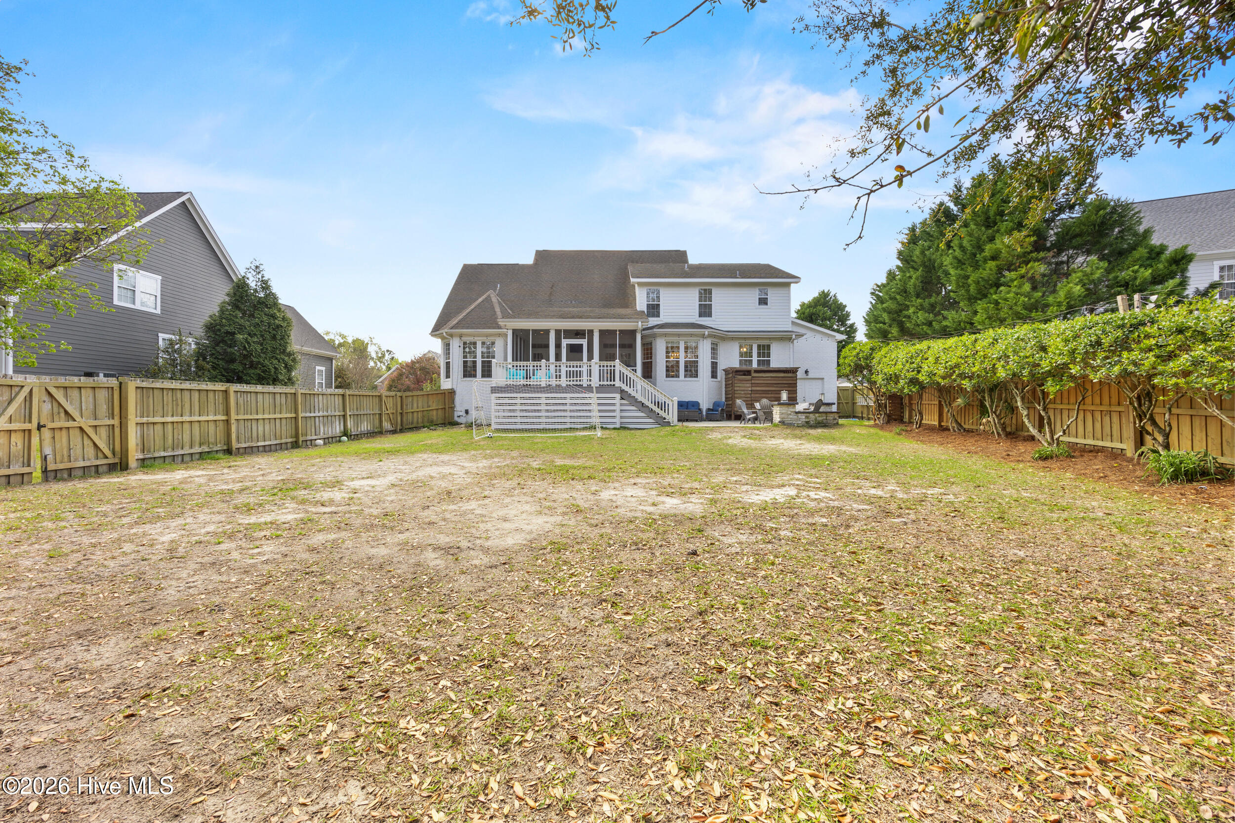 100565771 | Photo 62