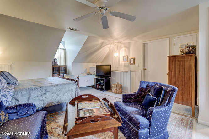 100316615 | Photo 40