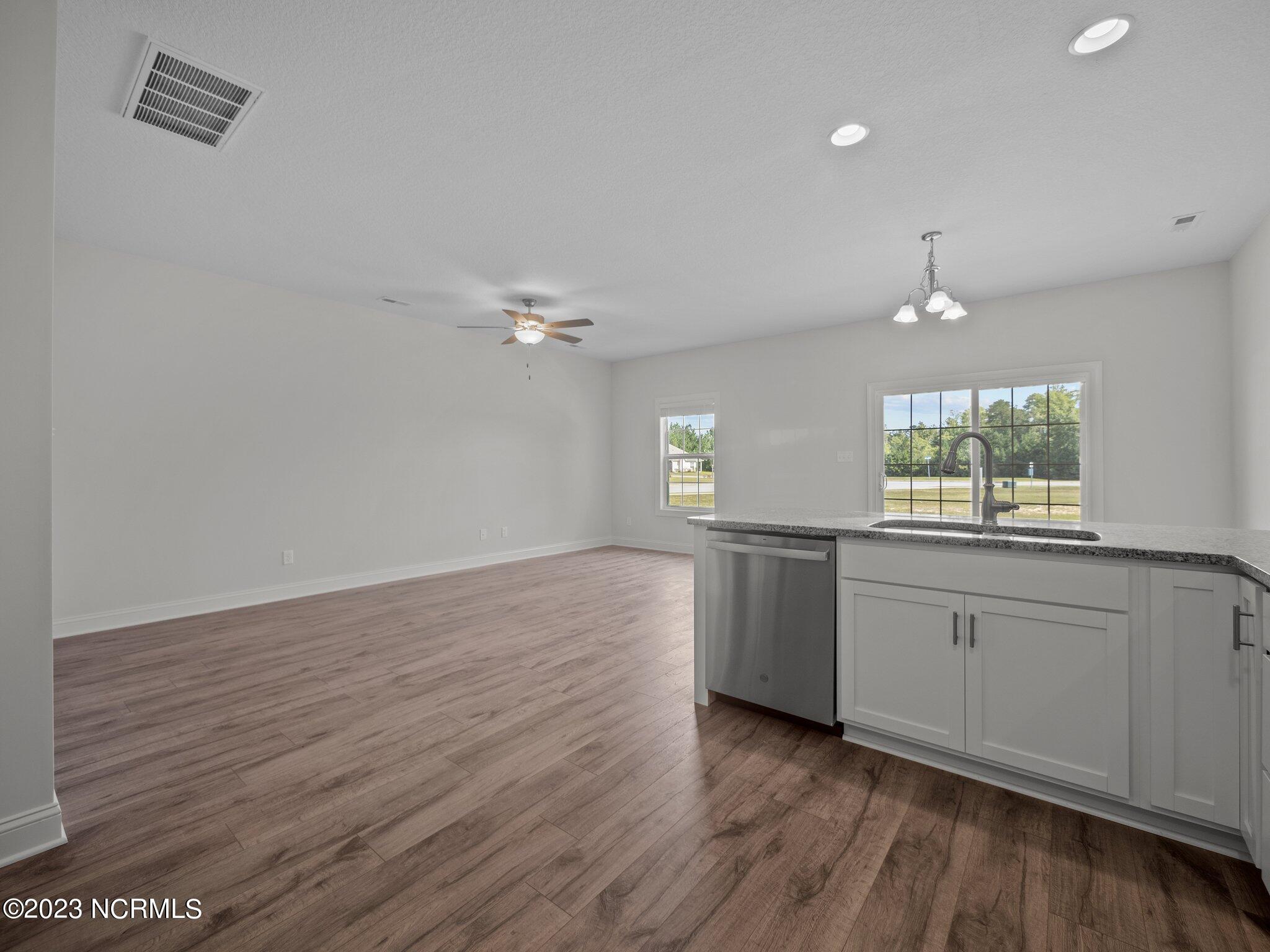 12-web-or-mls-P9144784