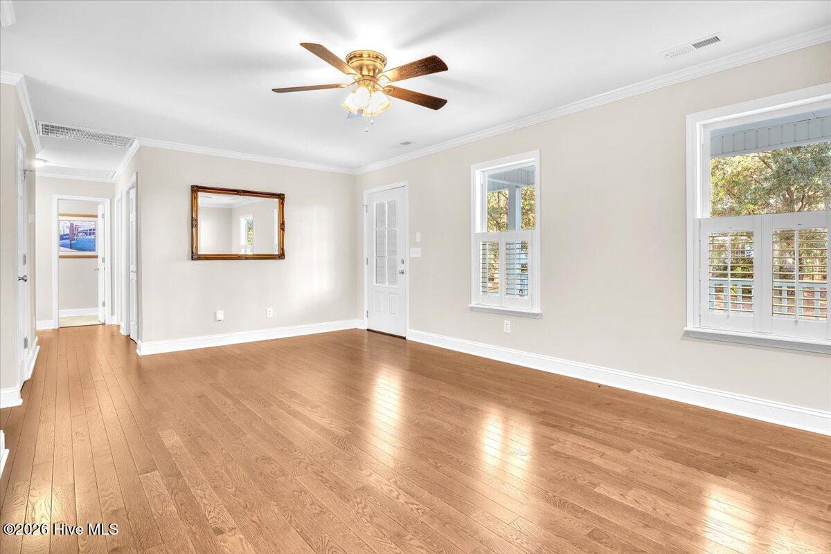 100556413 | Photo 17