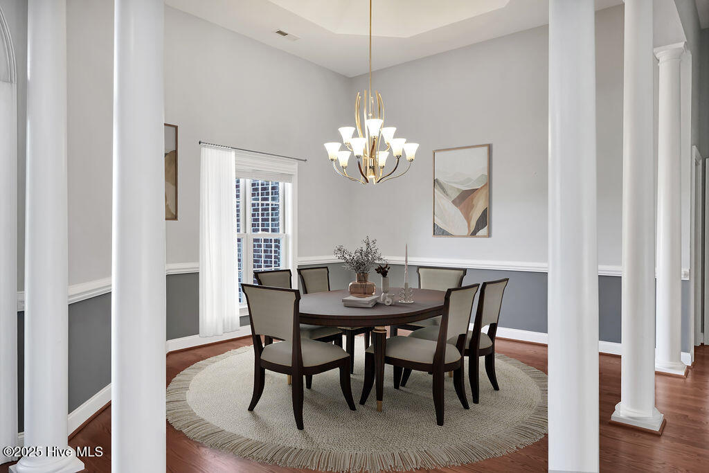 100540084 | Photo 28