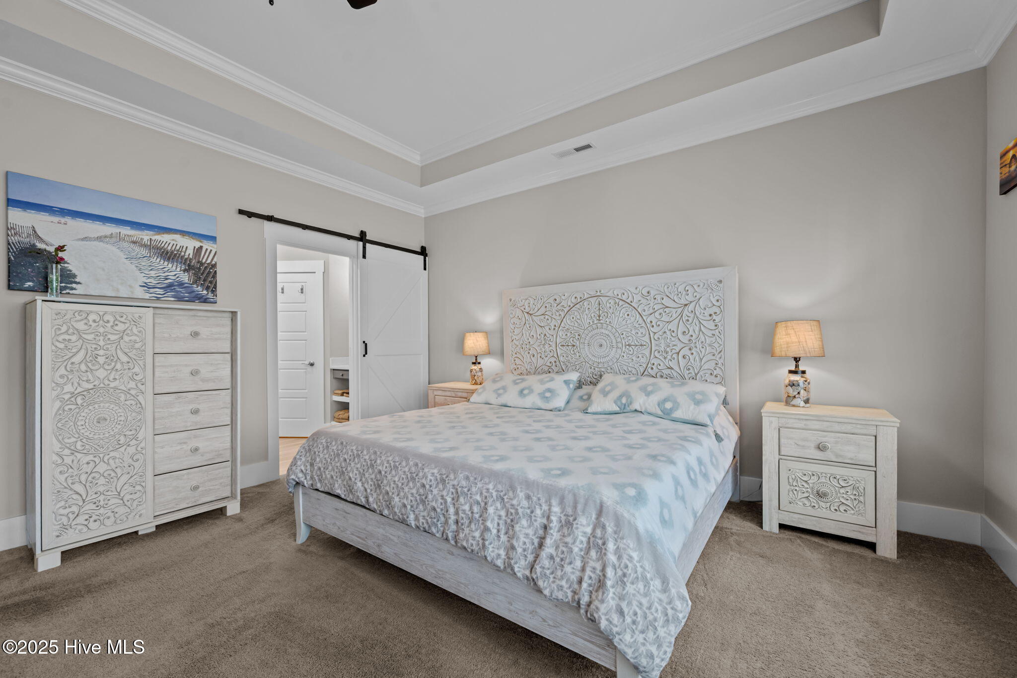 100527941 | Photo 39