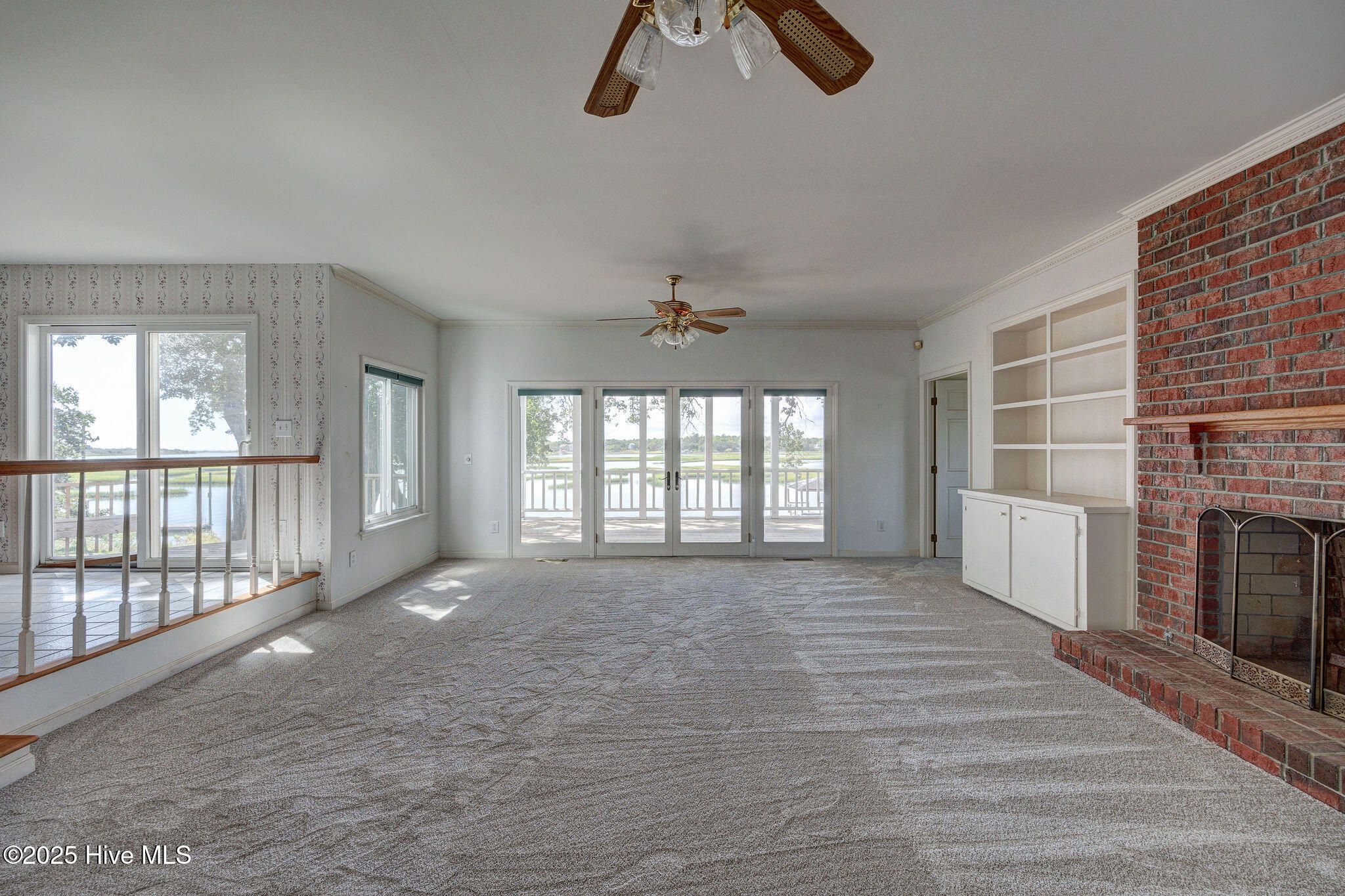 100523960 | Photo 19