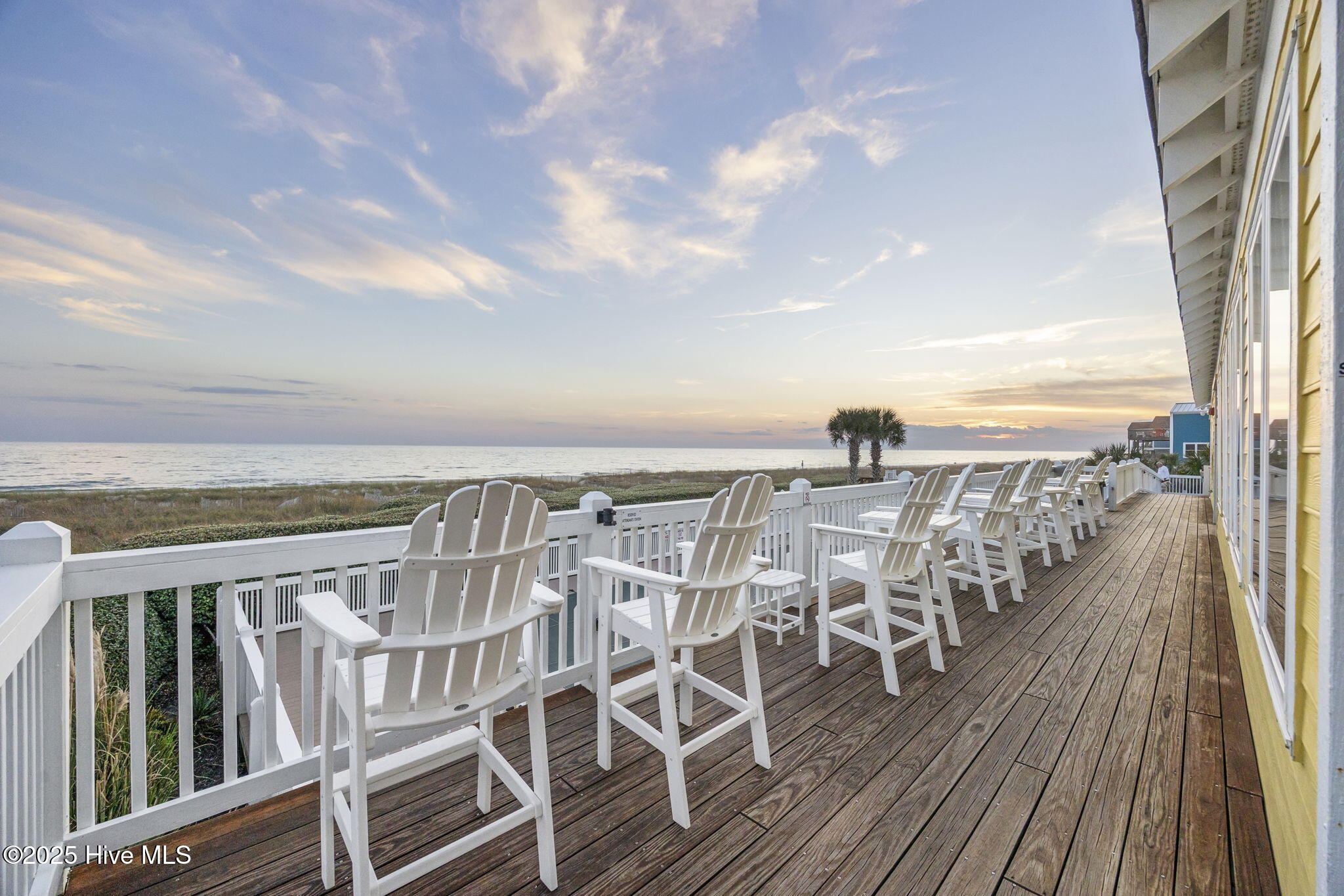 100542443 | Photo 45