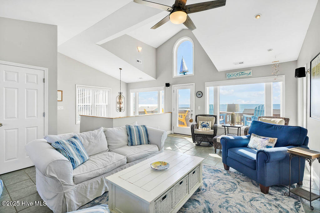 100529088 | Photo 16