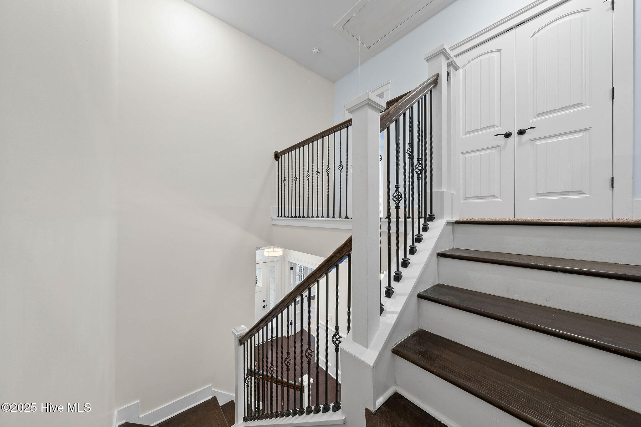 100536544 | Photo 46