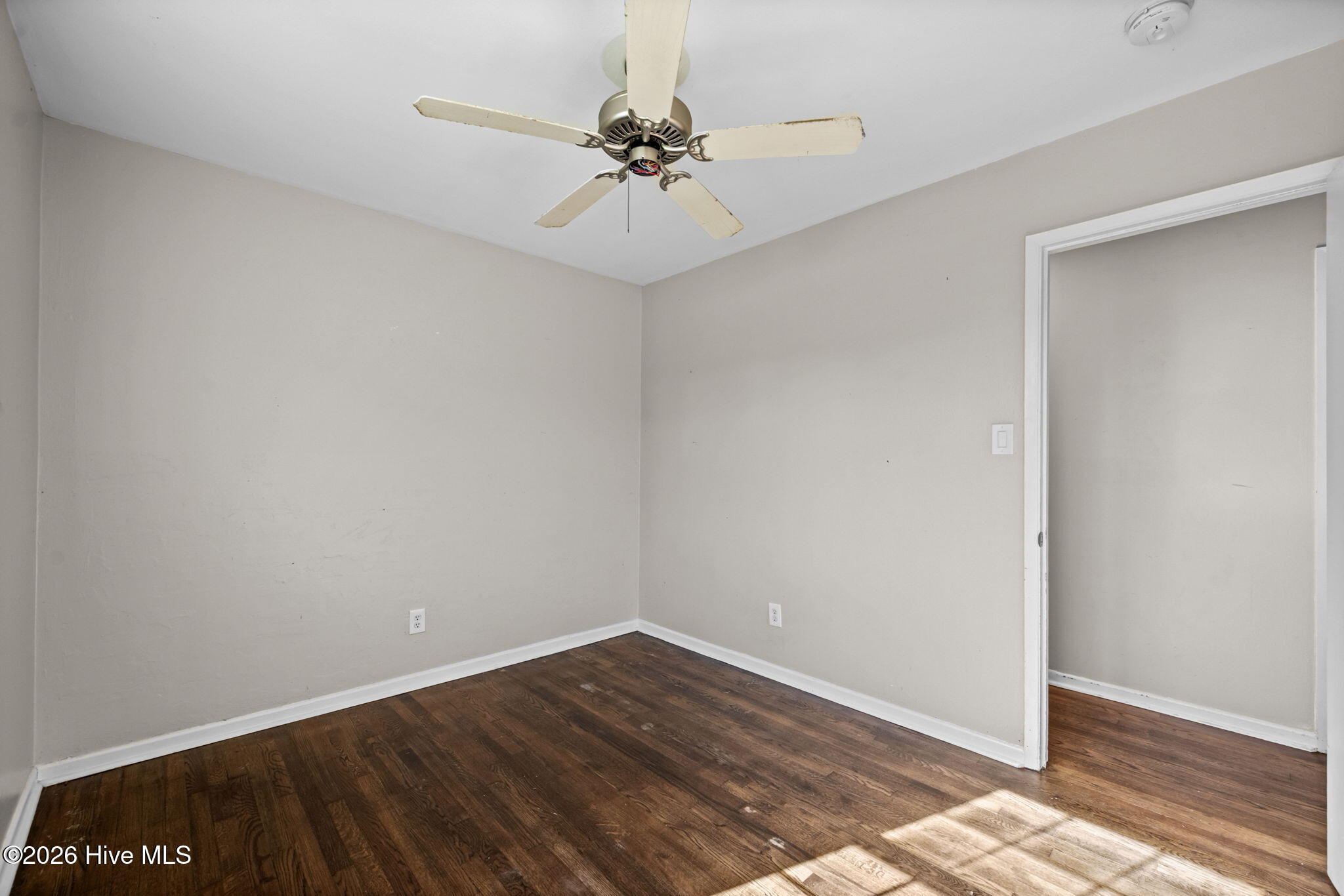 100547094 | Photo 13