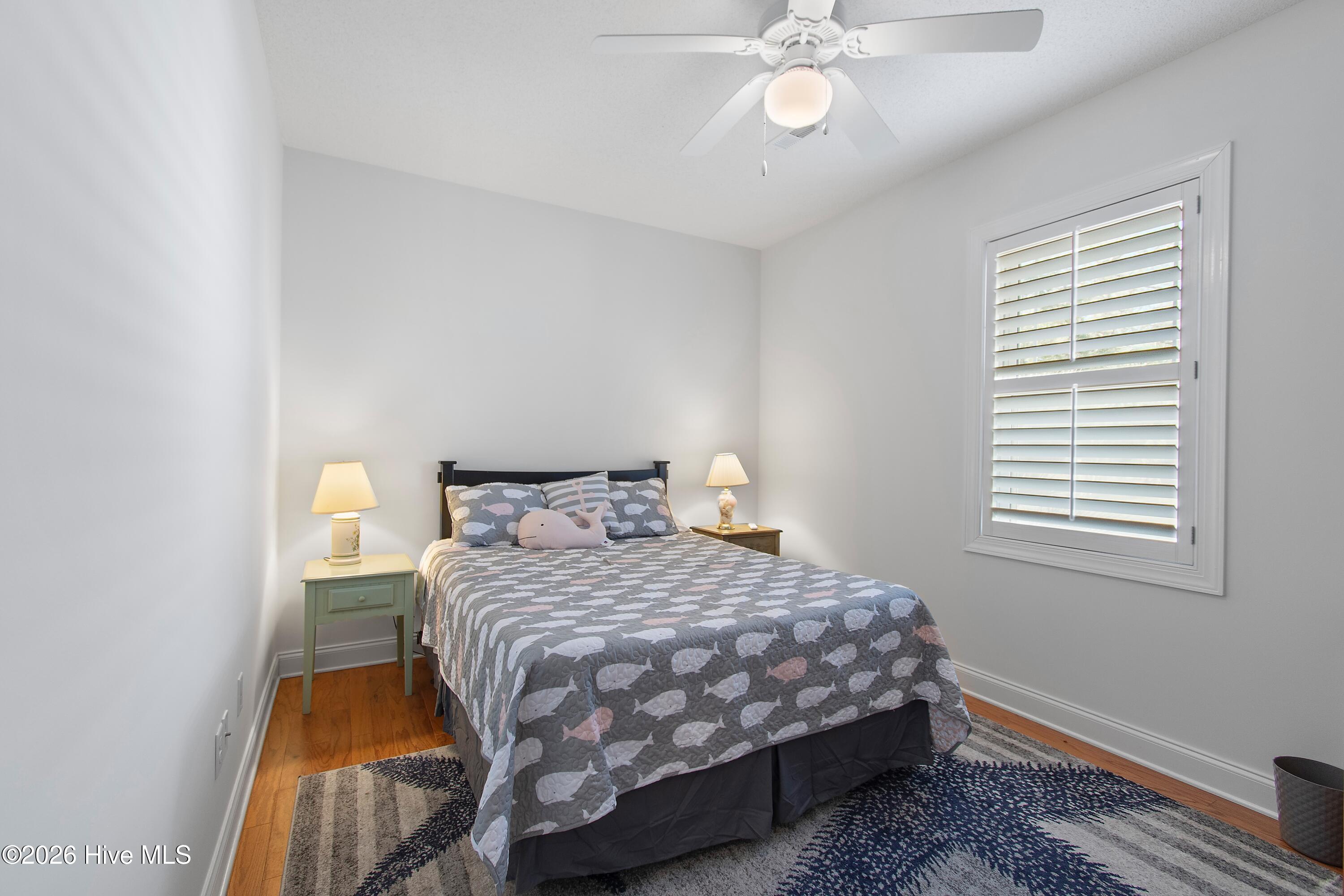 100552486 | Photo 36