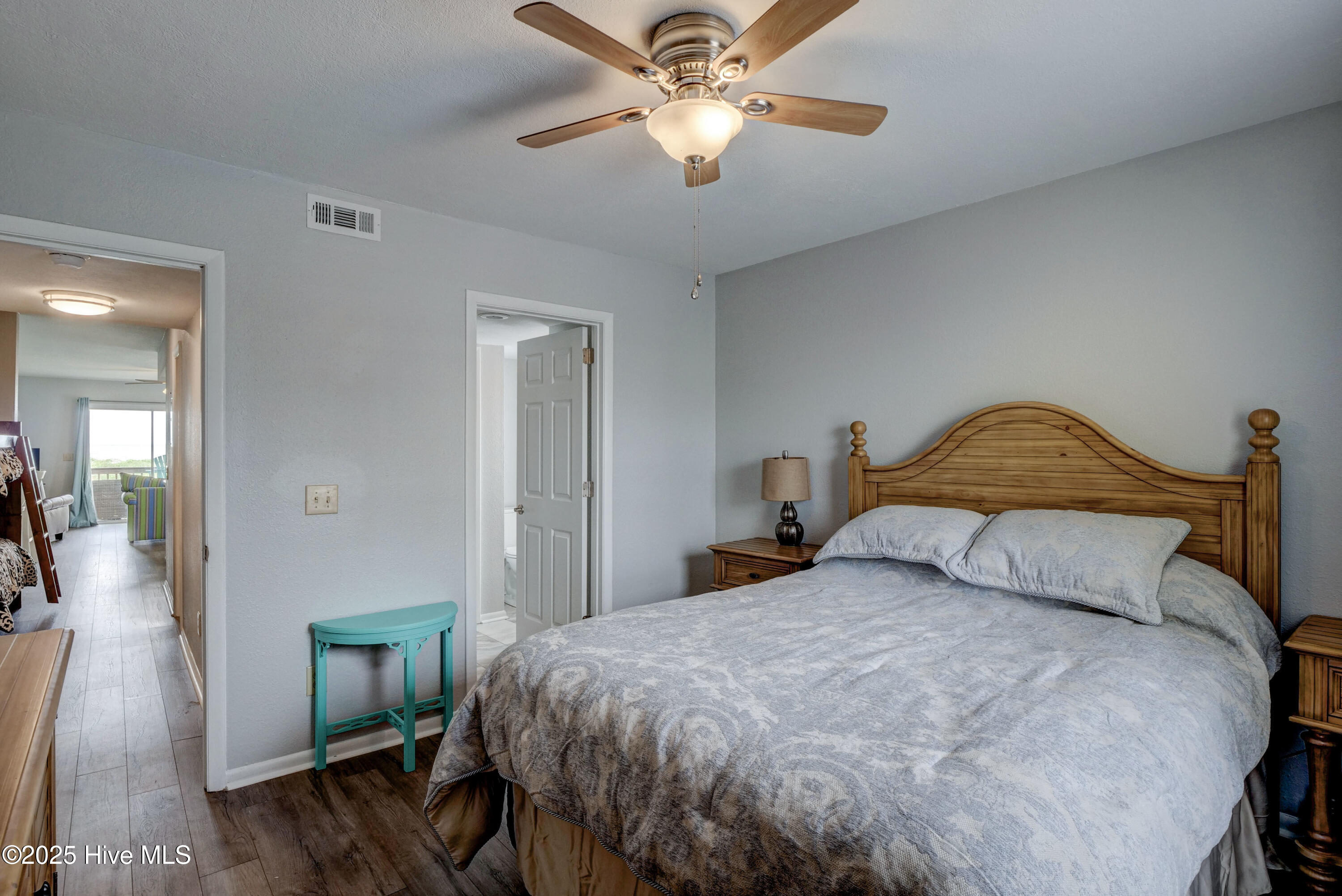 100527631 | Photo 21