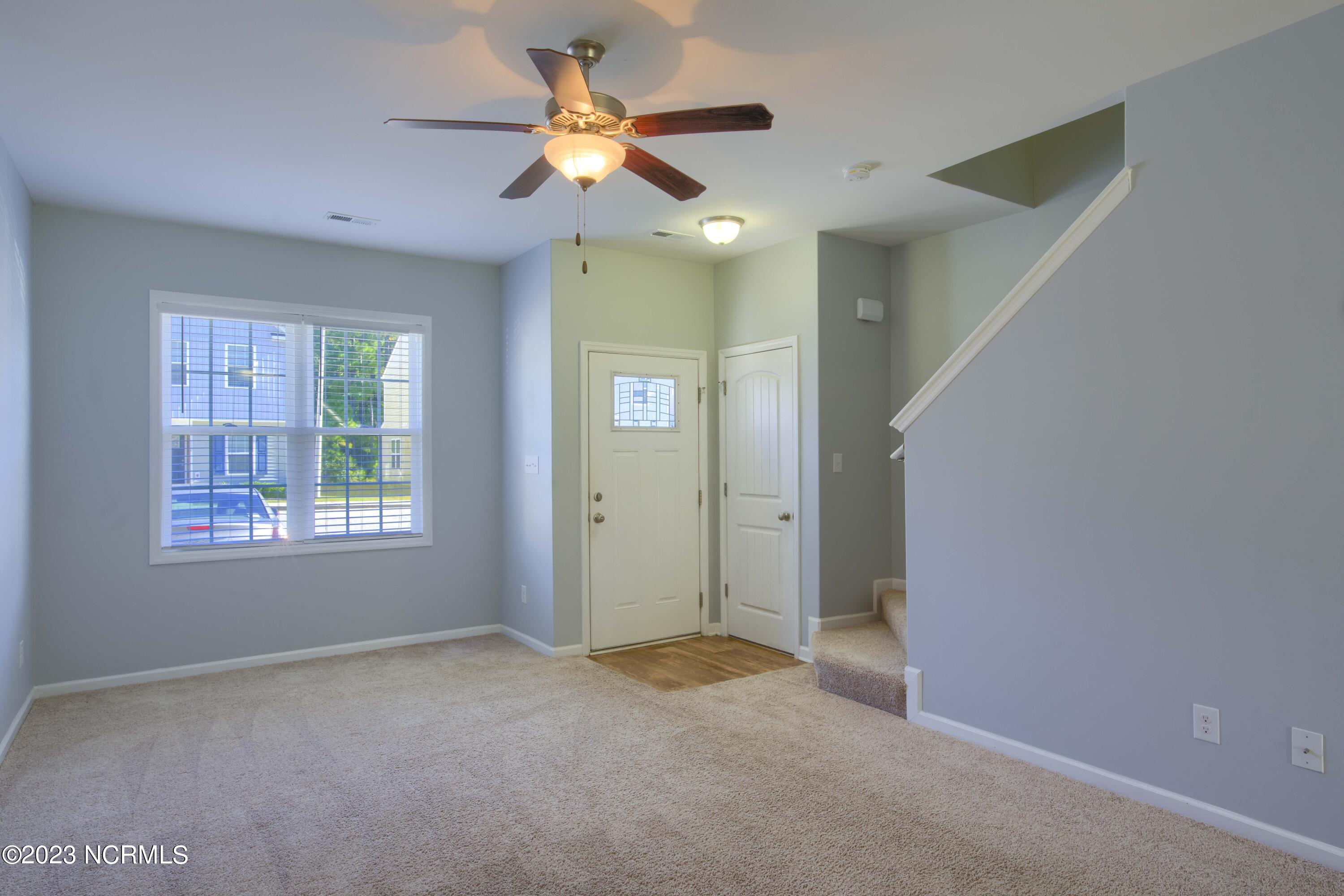 100534630 | Photo 11