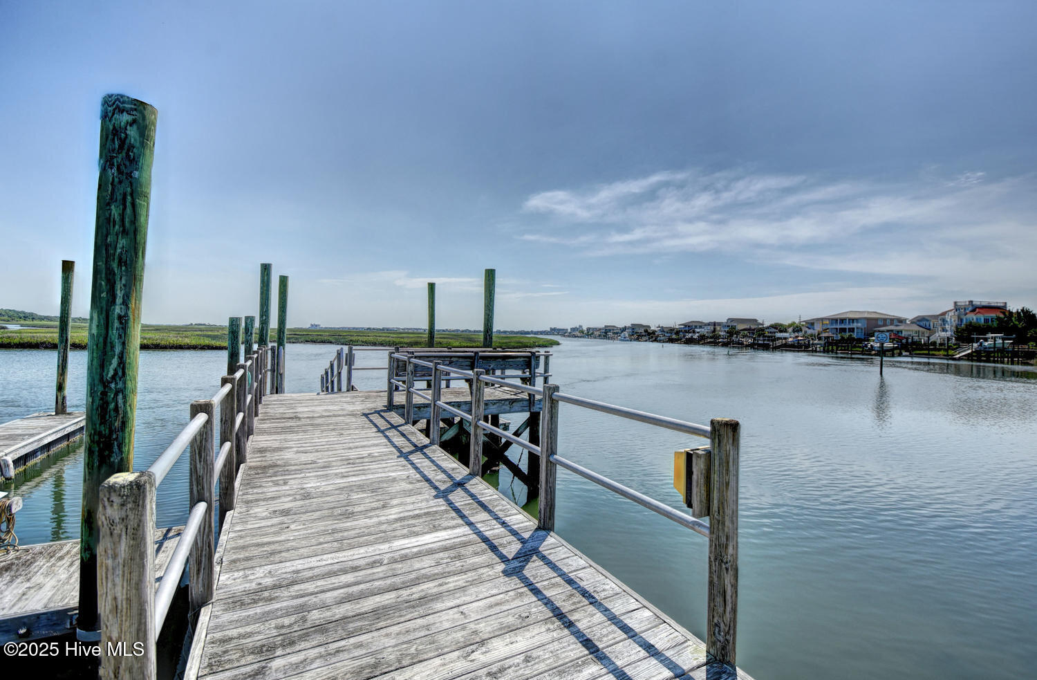 100532571 | Photo 46