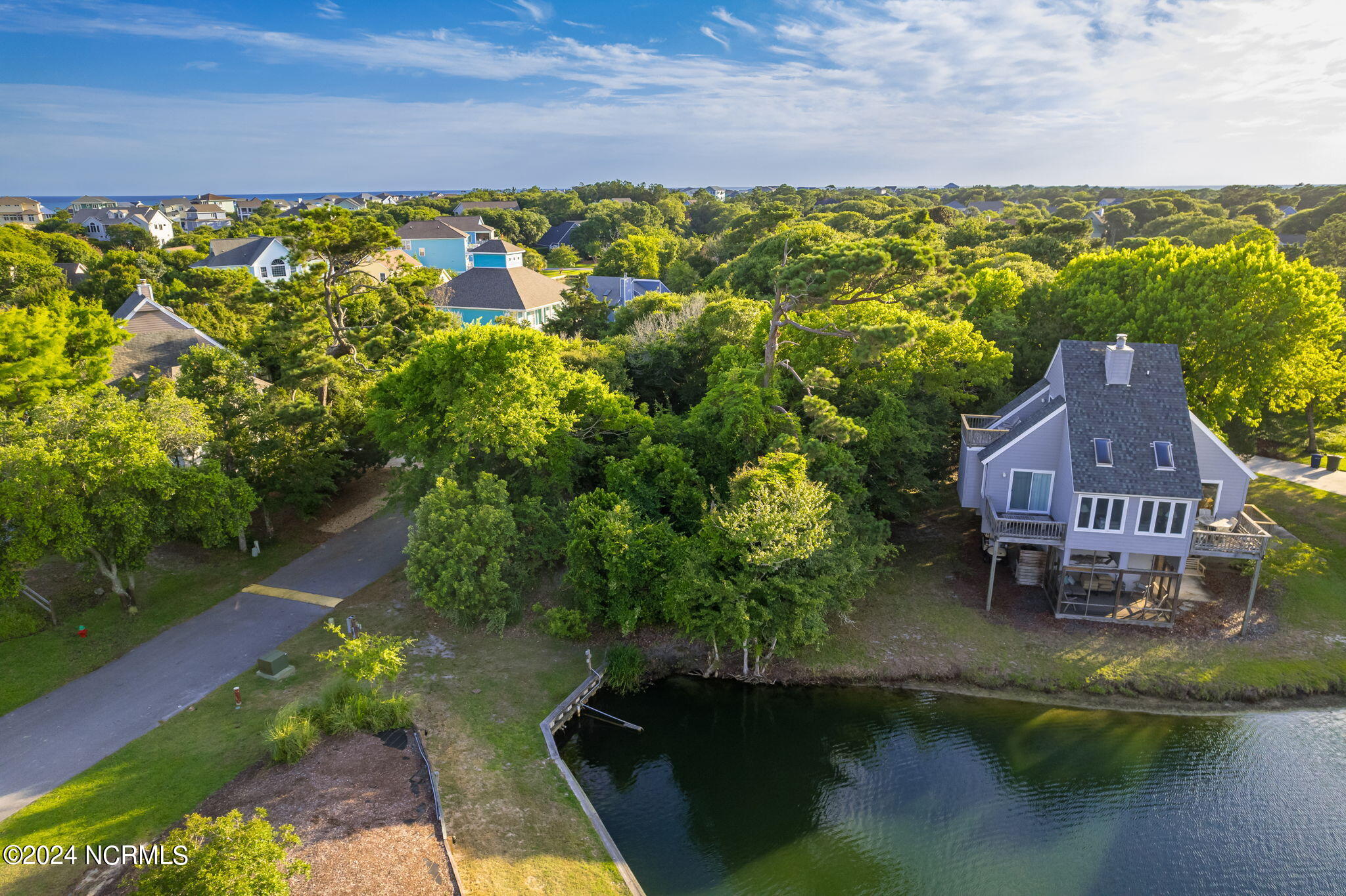 100527912 | Photo 13