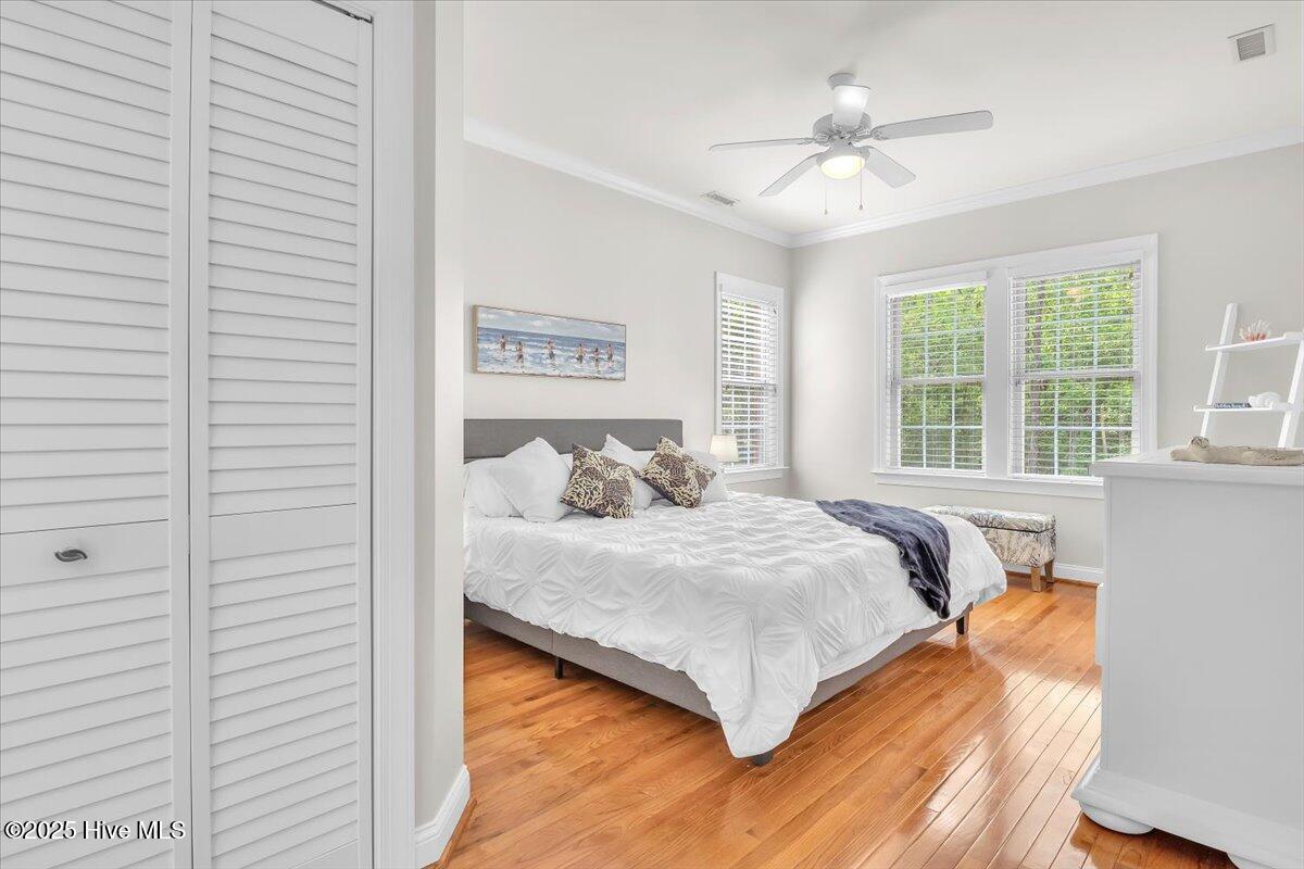 100506076 | Photo 27