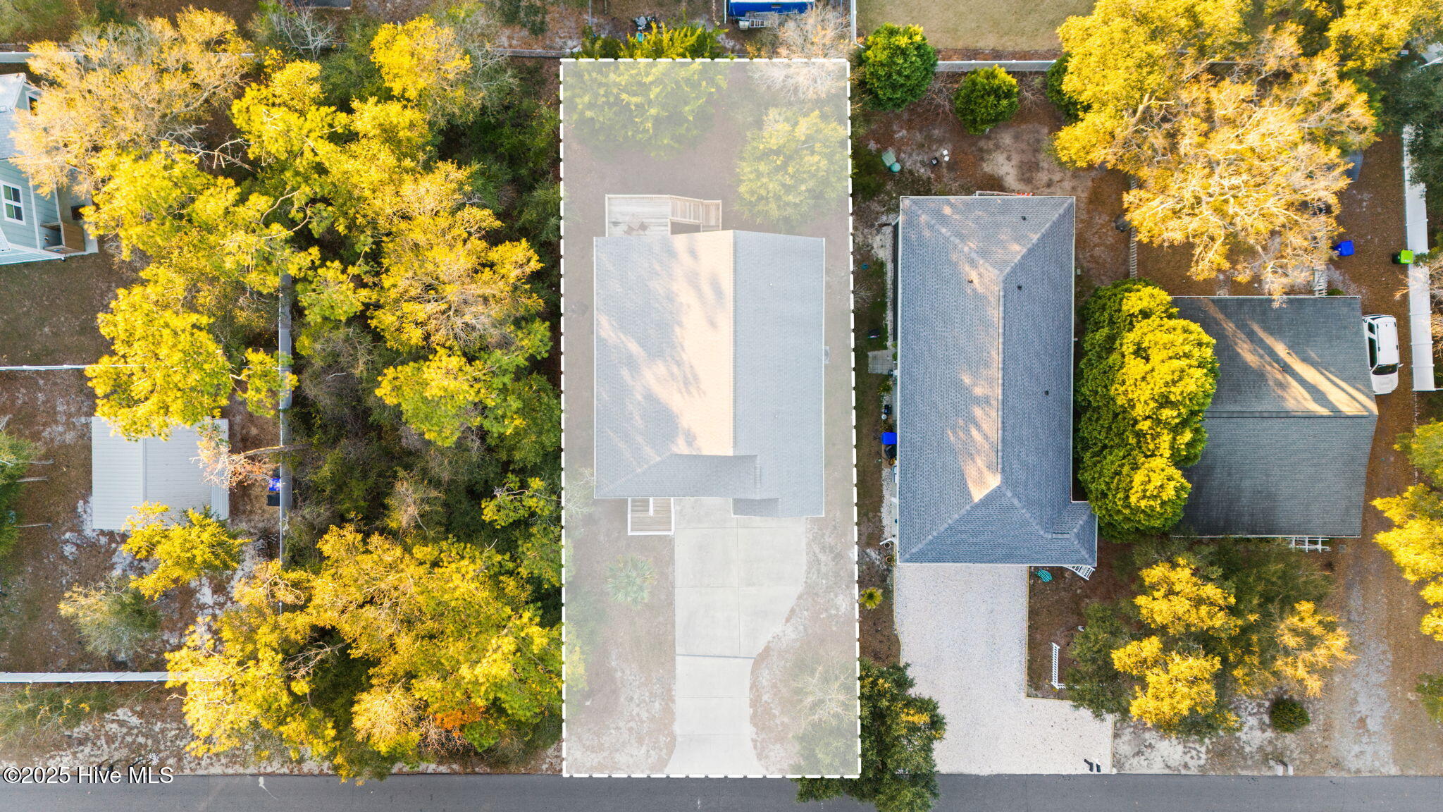 100545093 | Photo 38