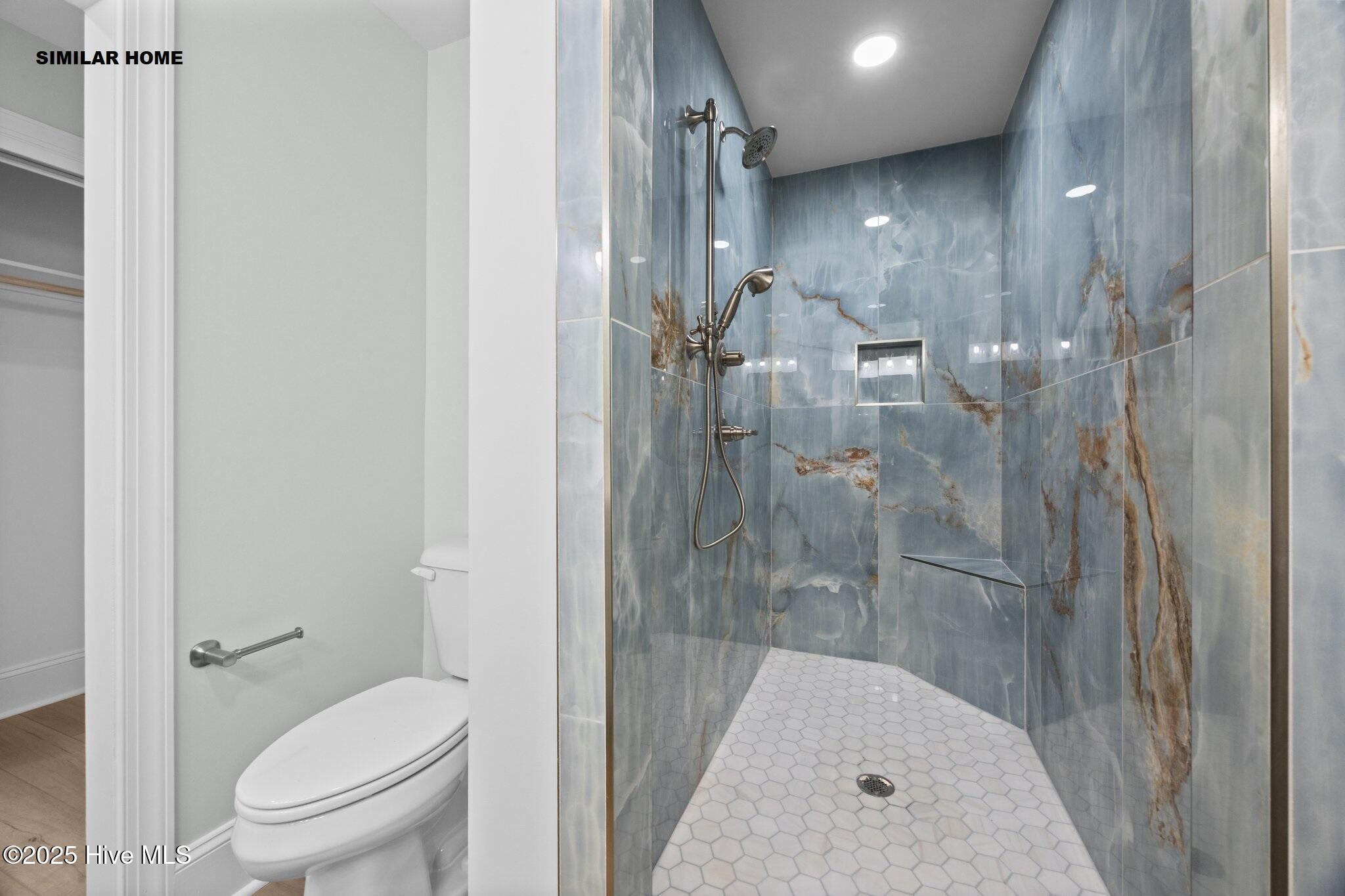 100508414 | Photo 28