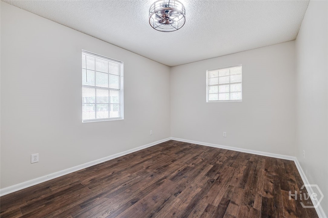 440 Pecan 2nd bedroom