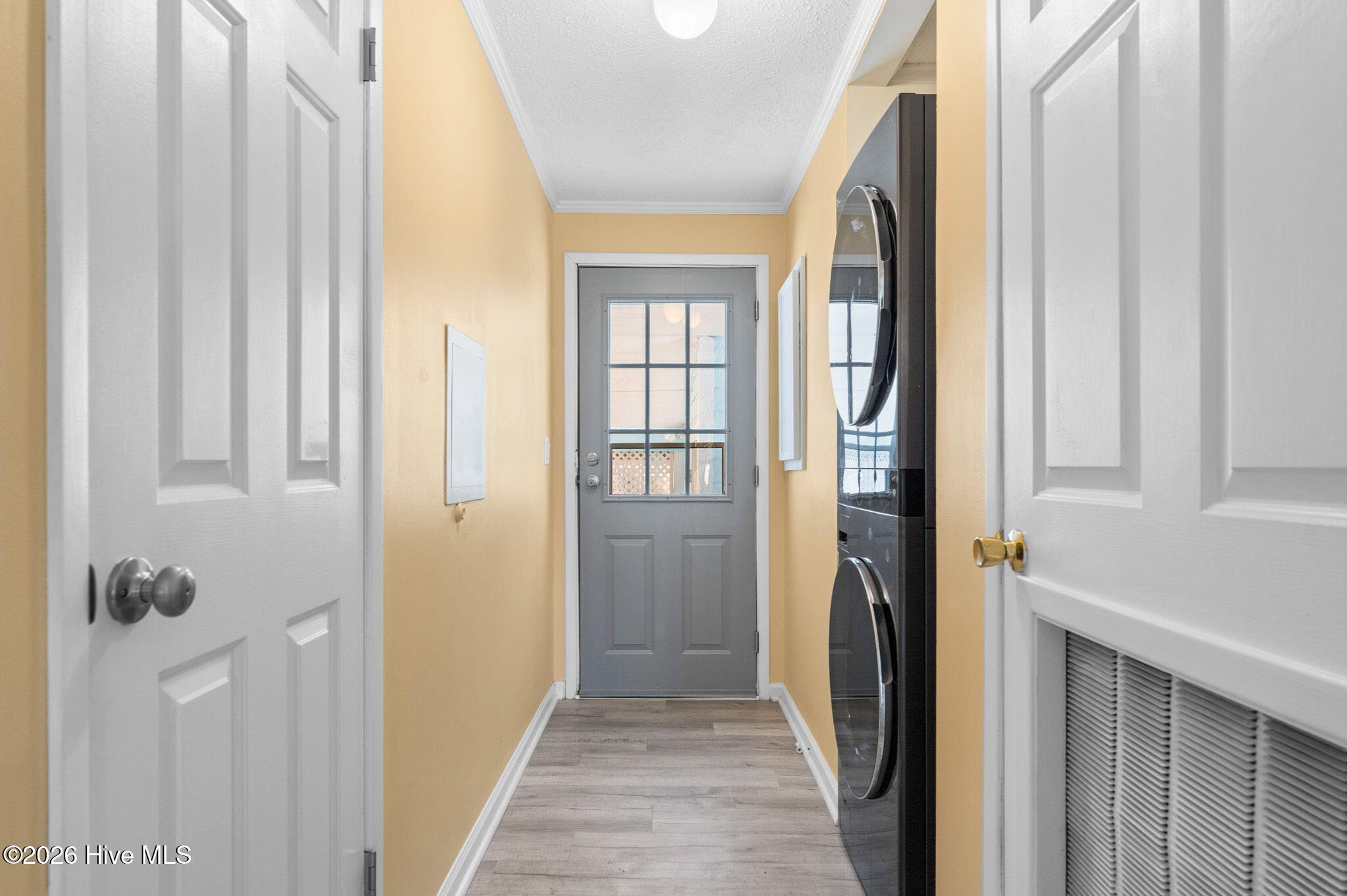 100555221 | Photo 37