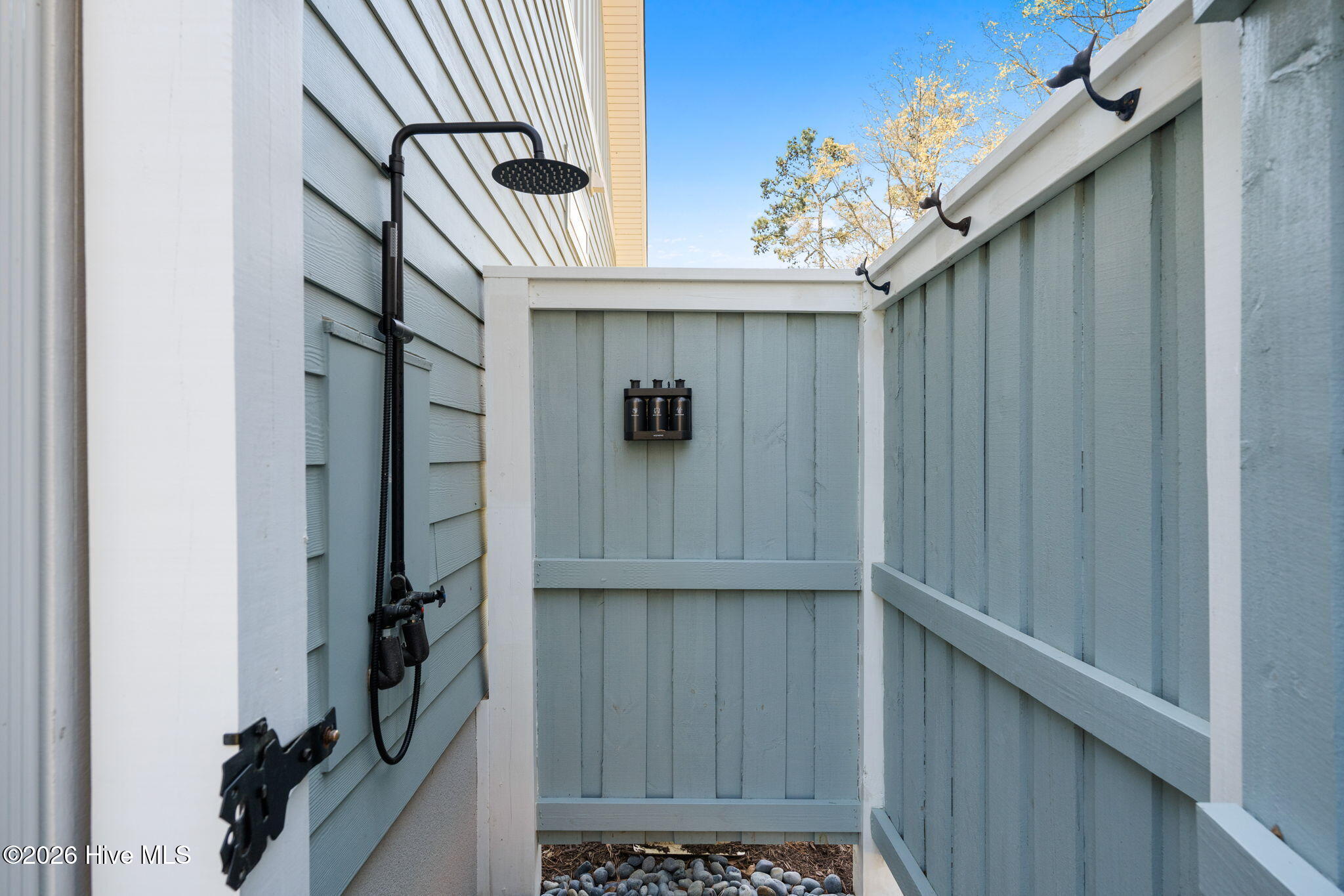 100563423 | Photo 50