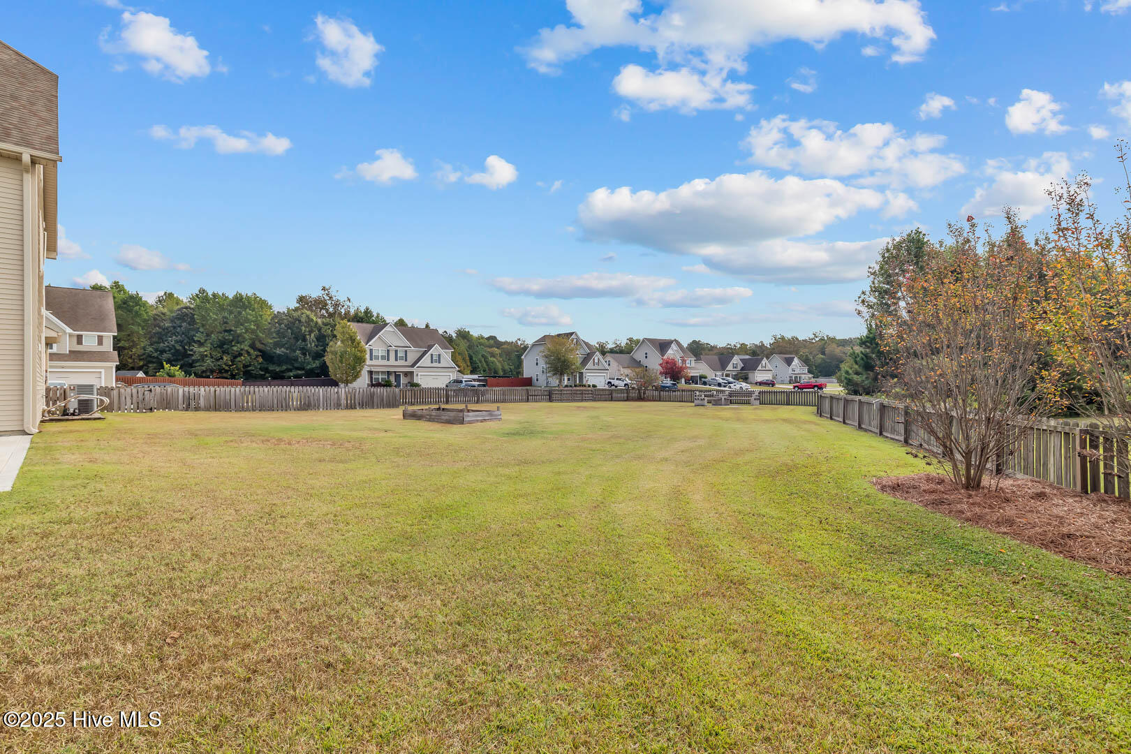 100532827 | Photo 72