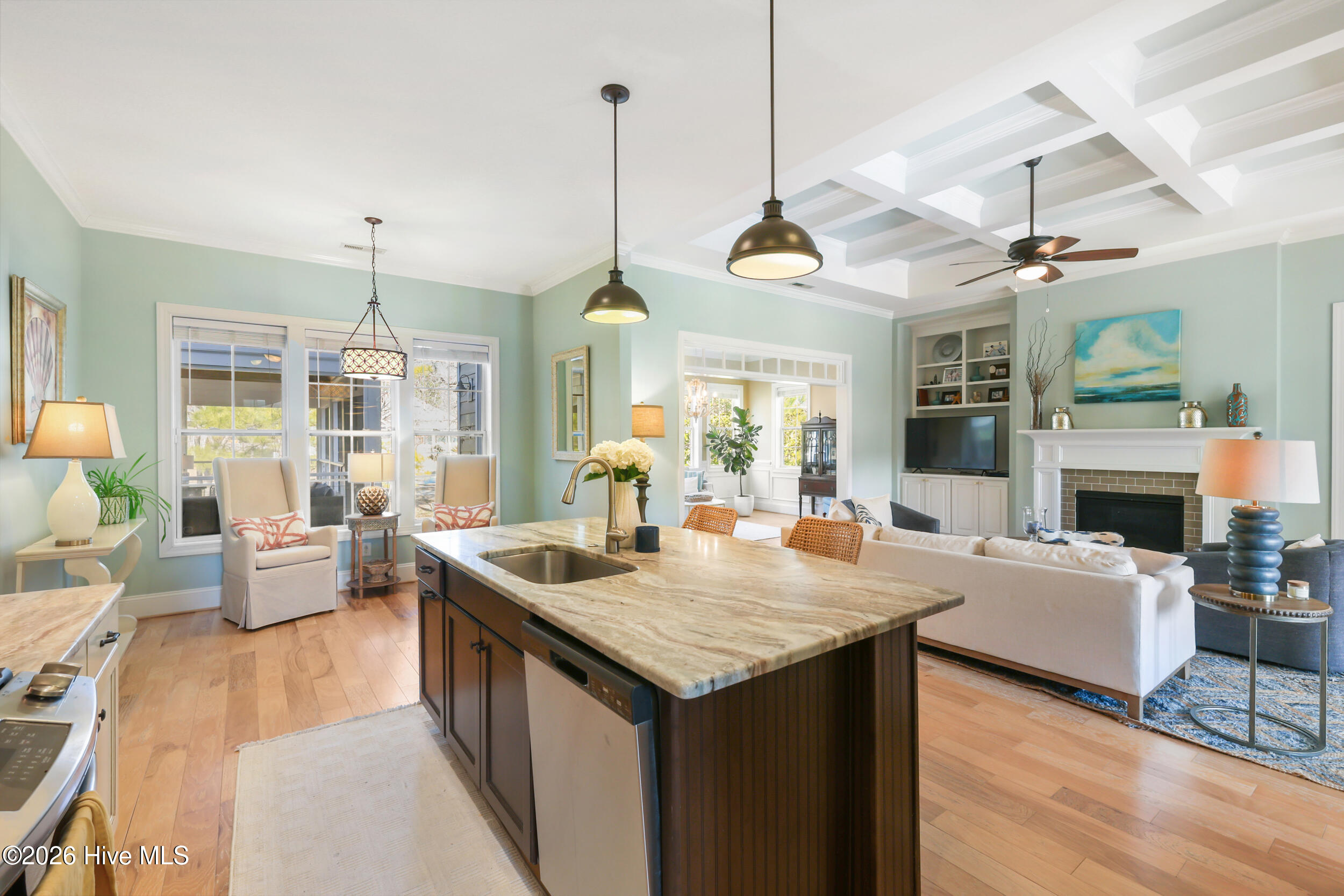 100554068 | Photo 20