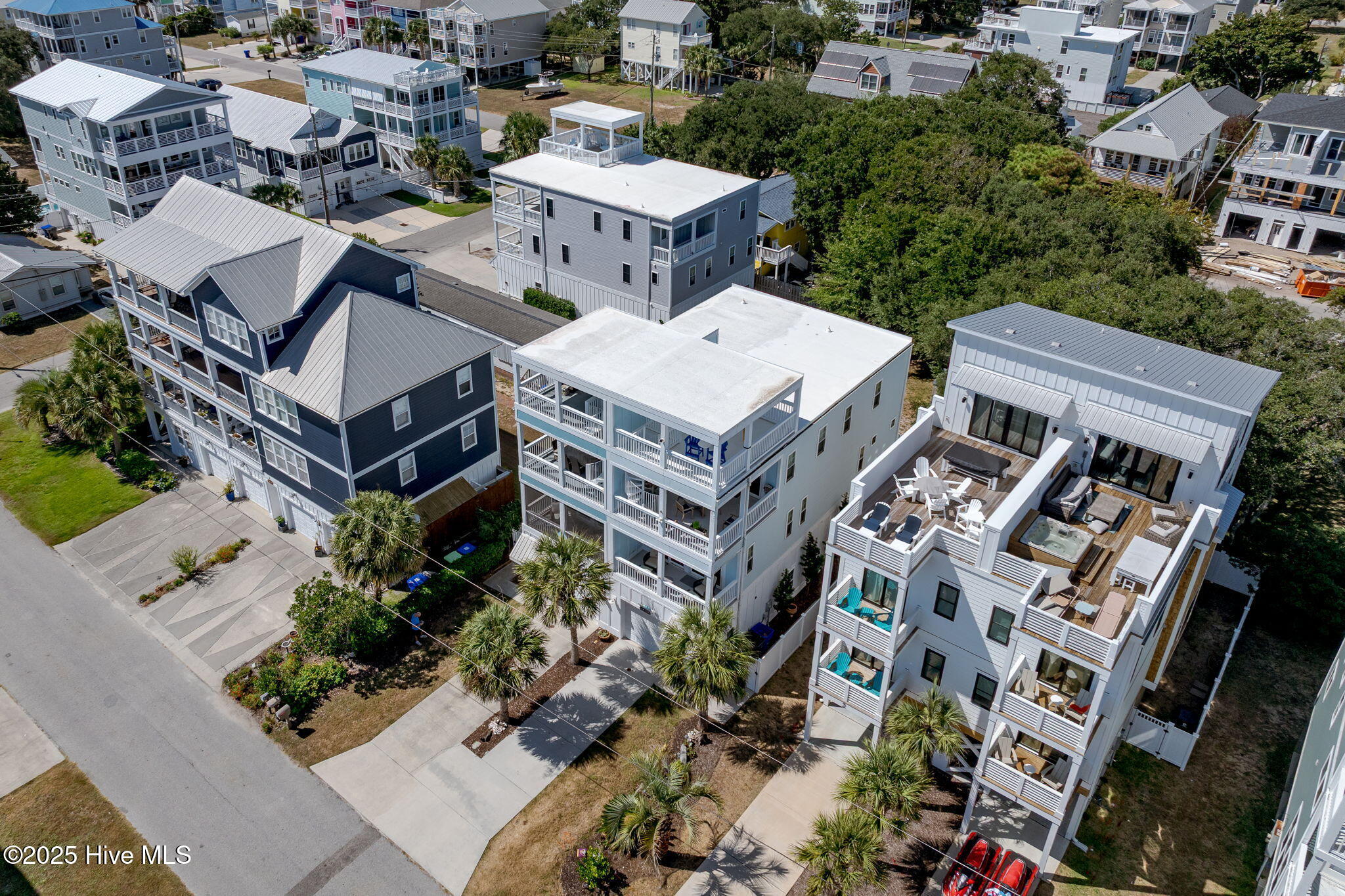 100537095 | Photo 71