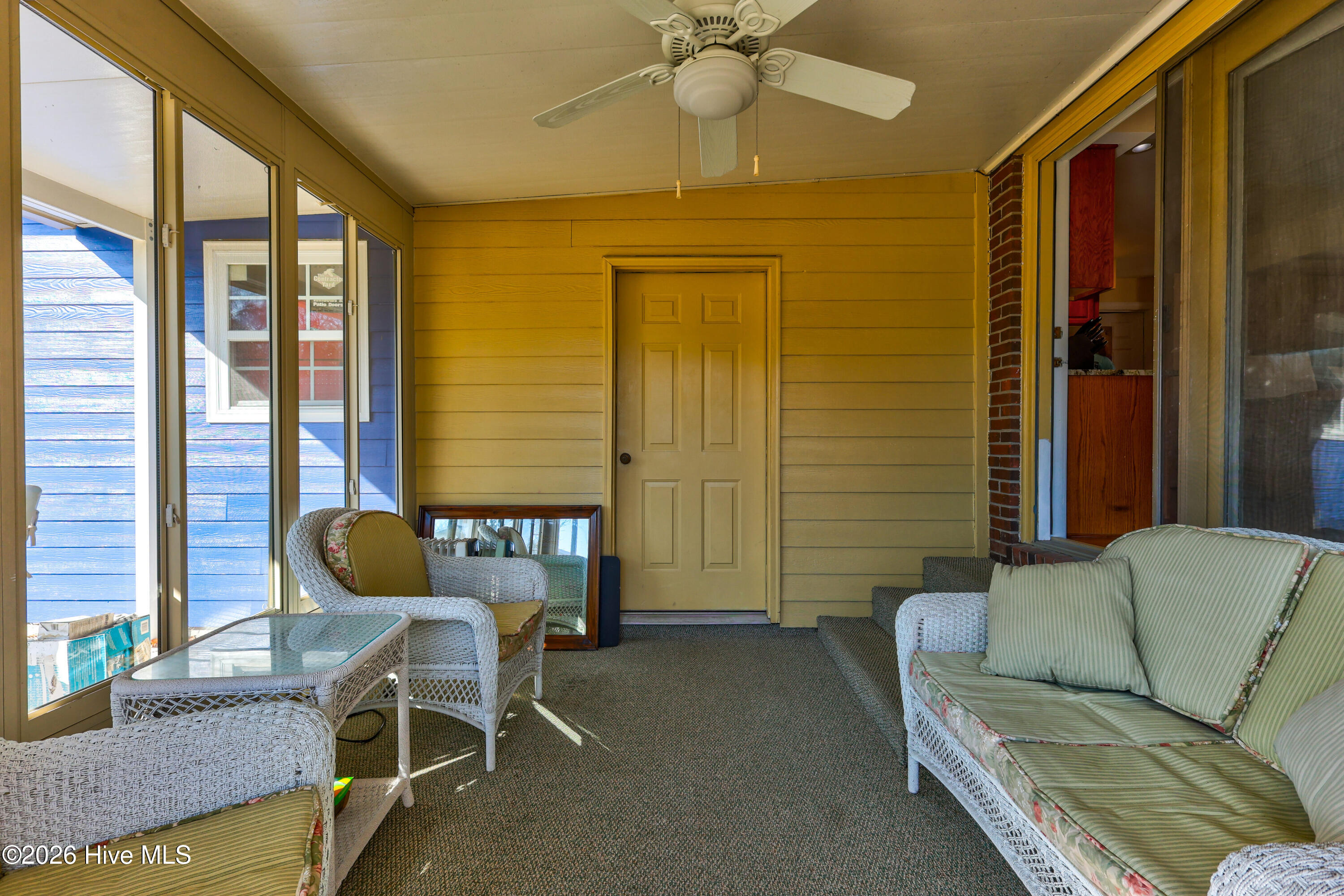 100554925 | Photo 31