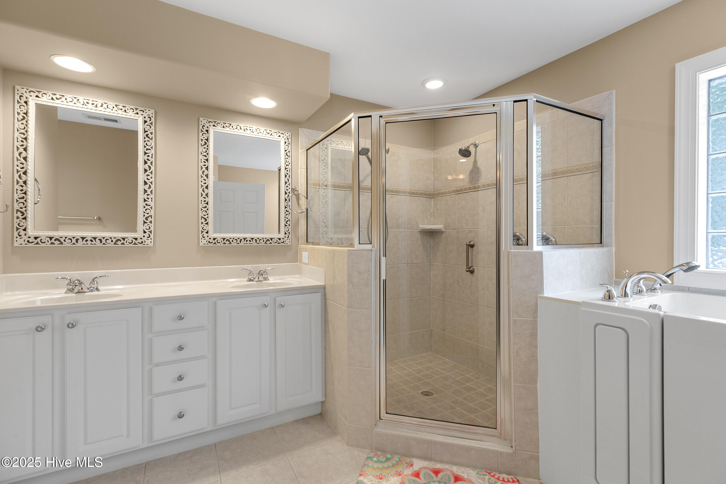 4414 Grey Oaks Court, Wilmington, NC 28412 – photo 21: GreyOaks4414-9mbaDianeL33A7421-CR2