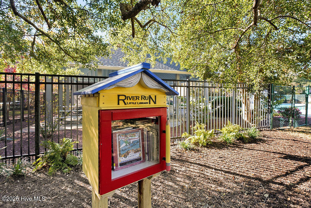 100547800 | Photo 36