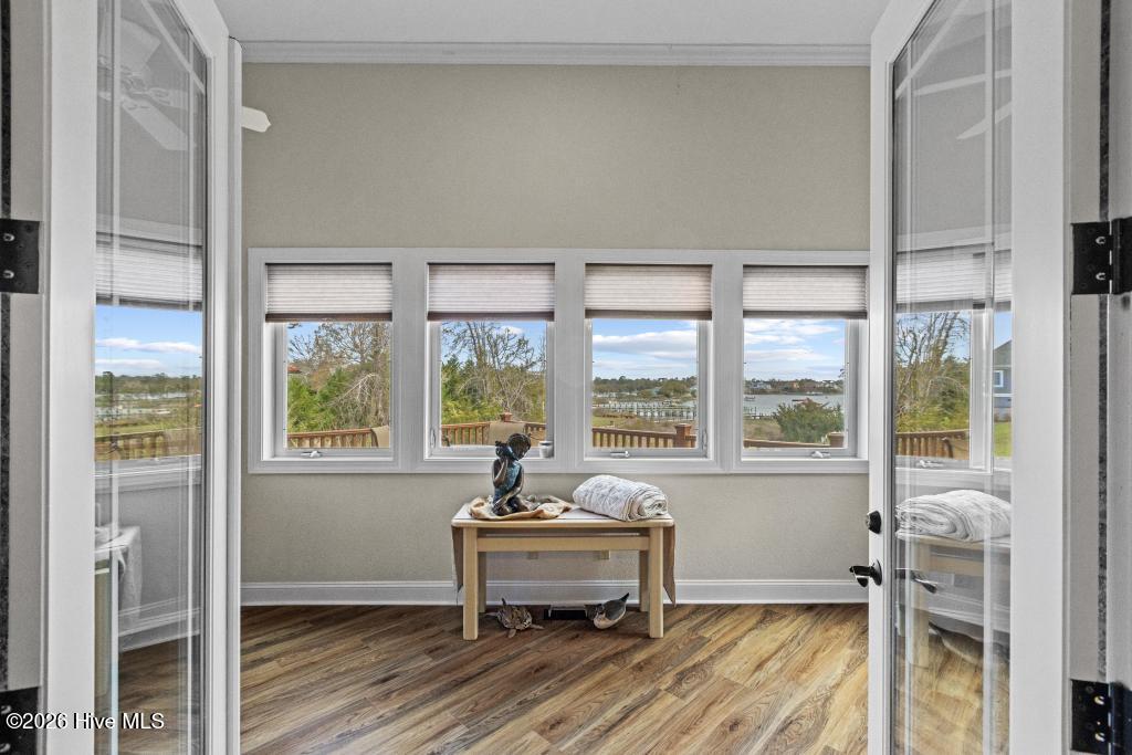 100564942 | Photo 18