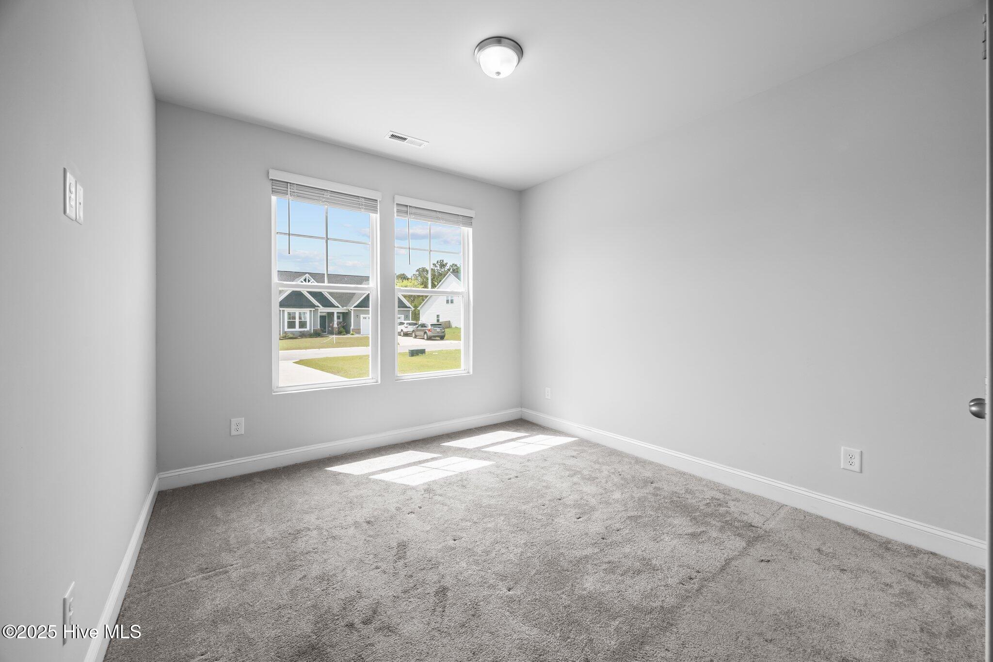 100503242 | Photo 21