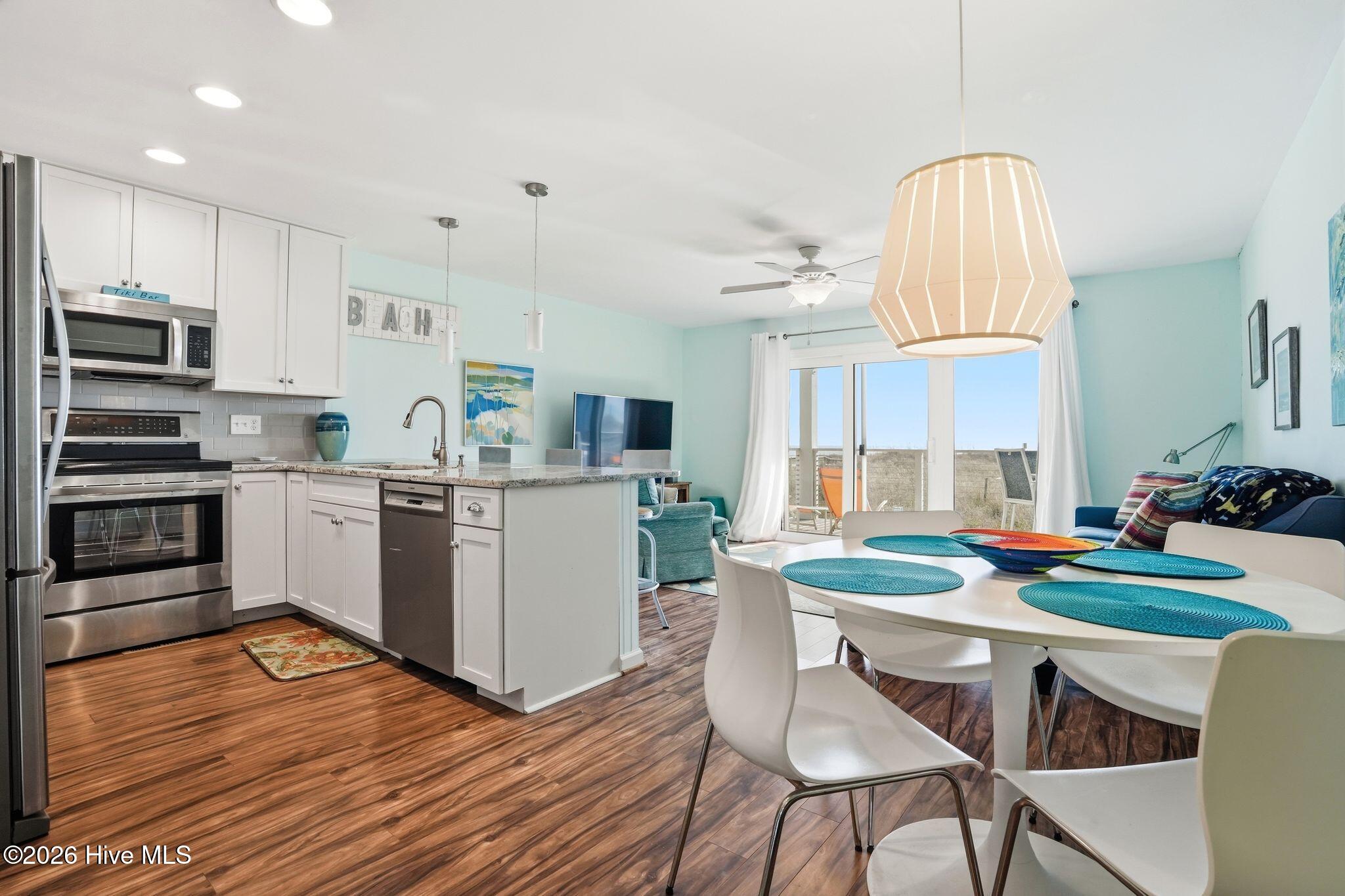 100557283 | Photo 17