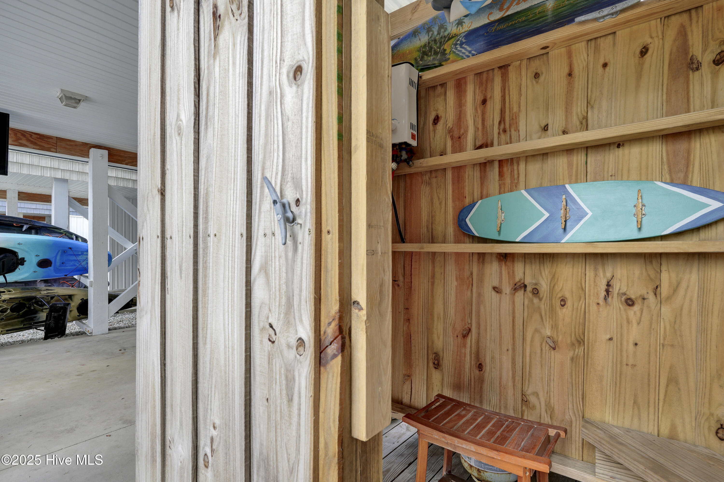 100532685 | Photo 49